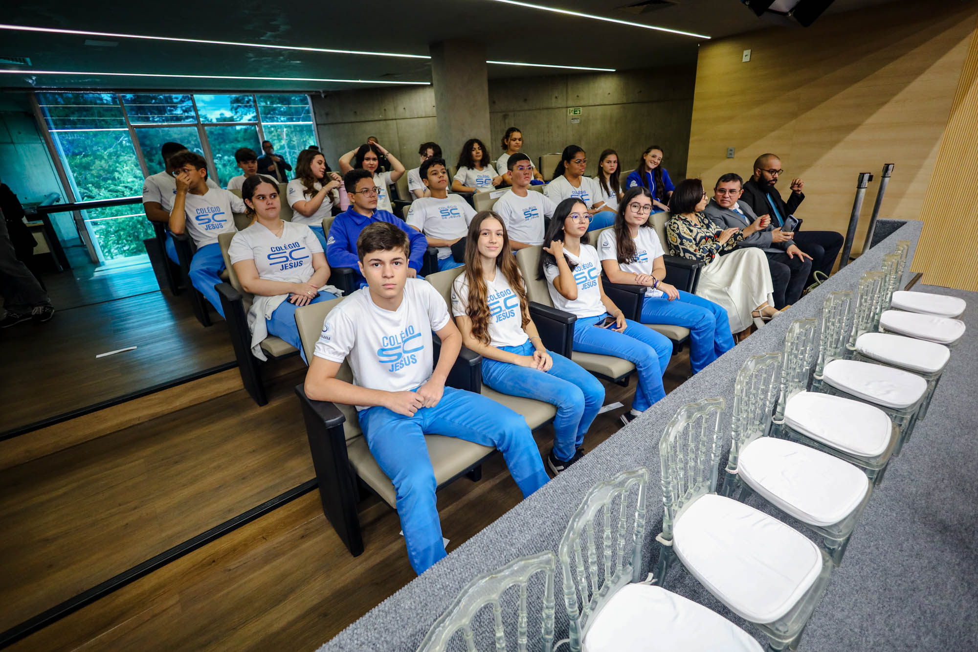 VISÍTA DOS ALUNOS DO COLEGIO SAGRADO CORAÇÃO DE JESUS (10).jpg