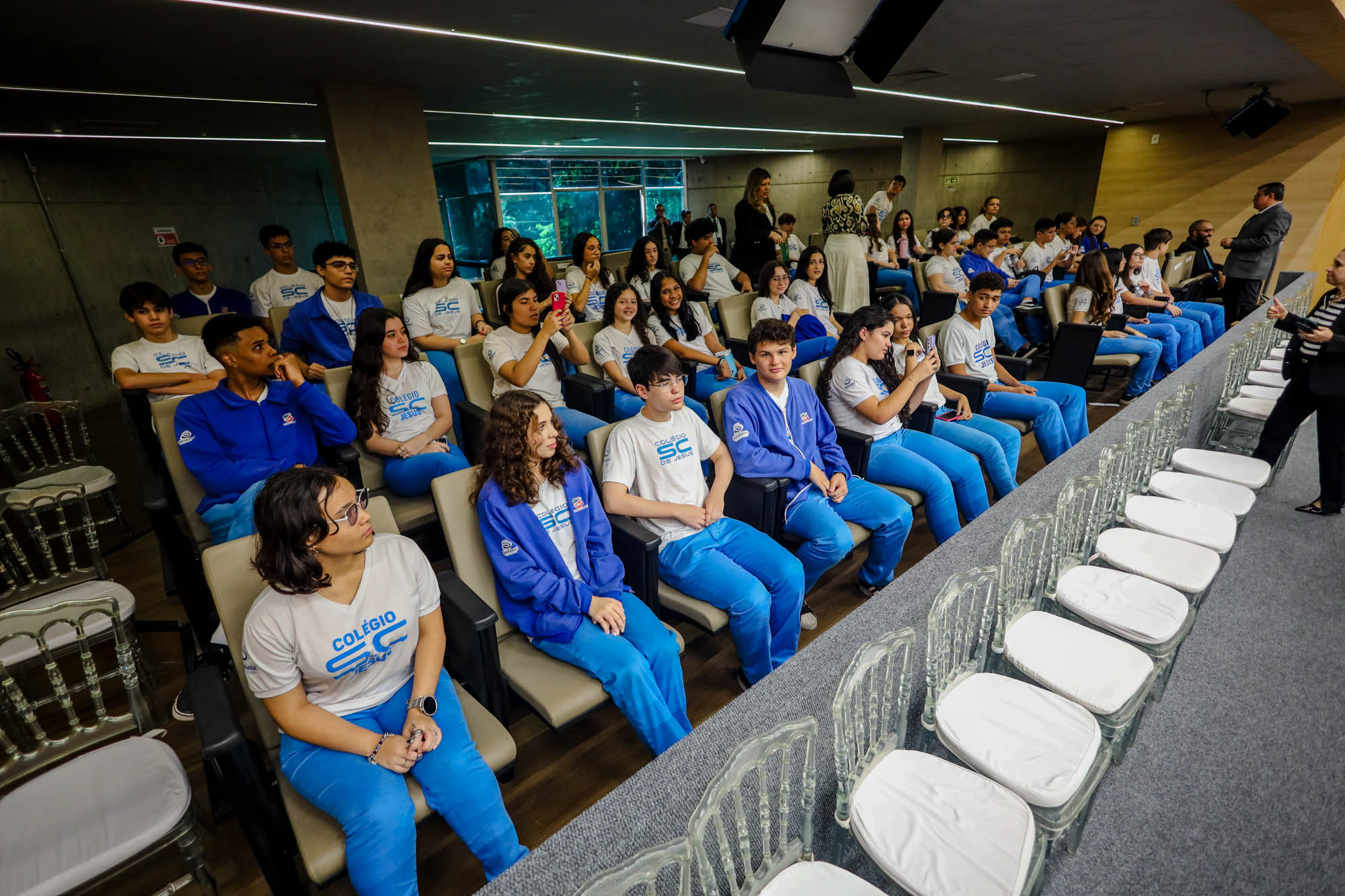 VISÍTA DOS ALUNOS DO COLEGIO SAGRADO CORAÇÃO DE JESUS (7).jpg