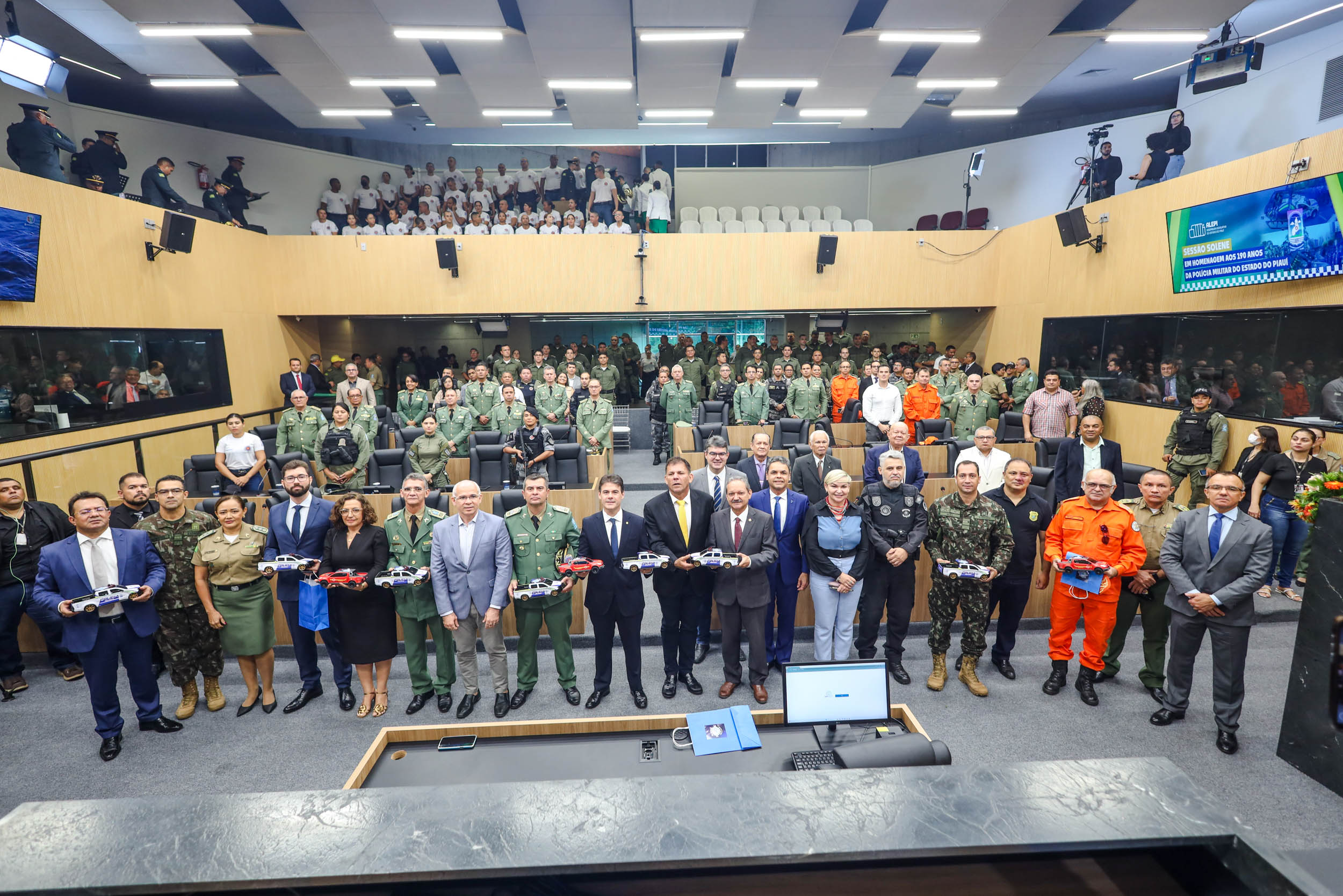 SESSÃO SOLENE 190 ANOS DA PMPI (73).jpg