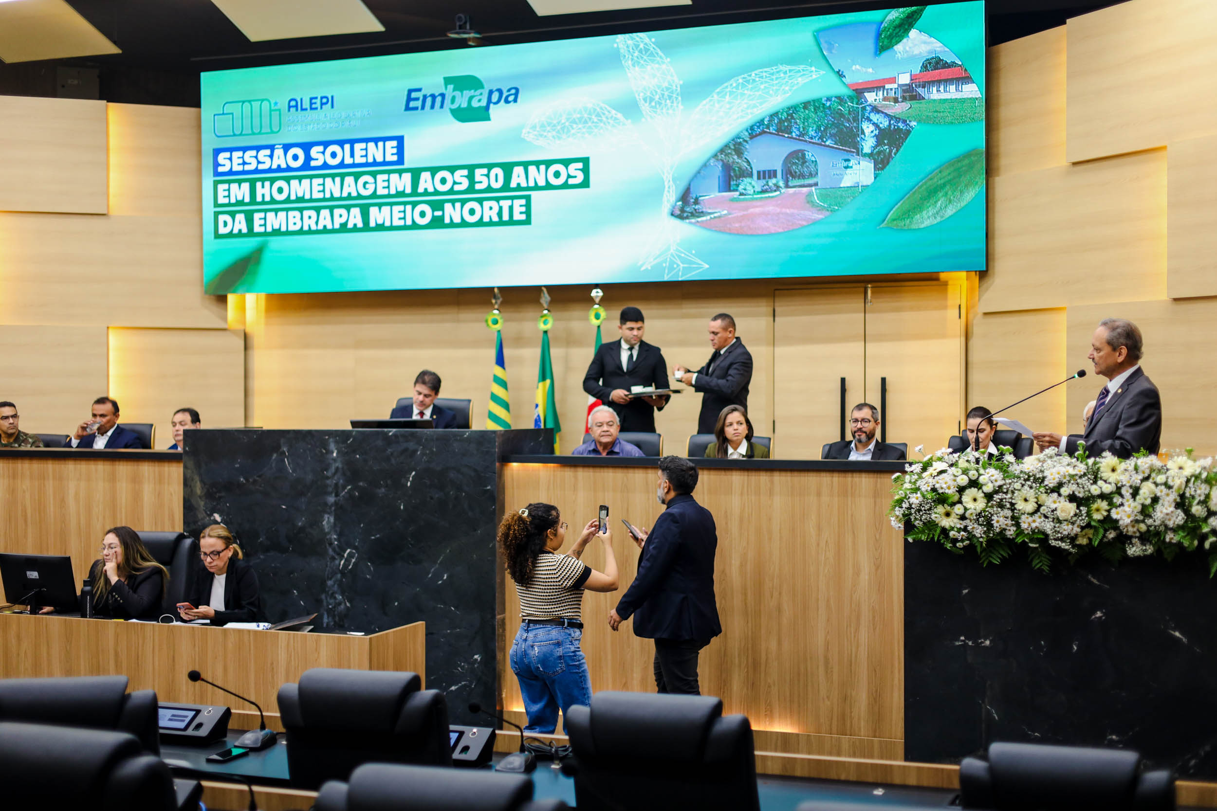 SESSÃO SOELENE EM HOMENAGEM AOS 50 ANOS DA EMBRAPA MEIO NORTE (14).jpg