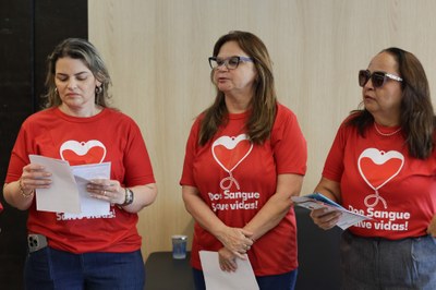 AÇÃO COM OS SERVIDORES PELO JUNHO VERMELHO.jpg AÇÃO COM OS SERVIDORES PELO JUNHO VERMELHO.jpg