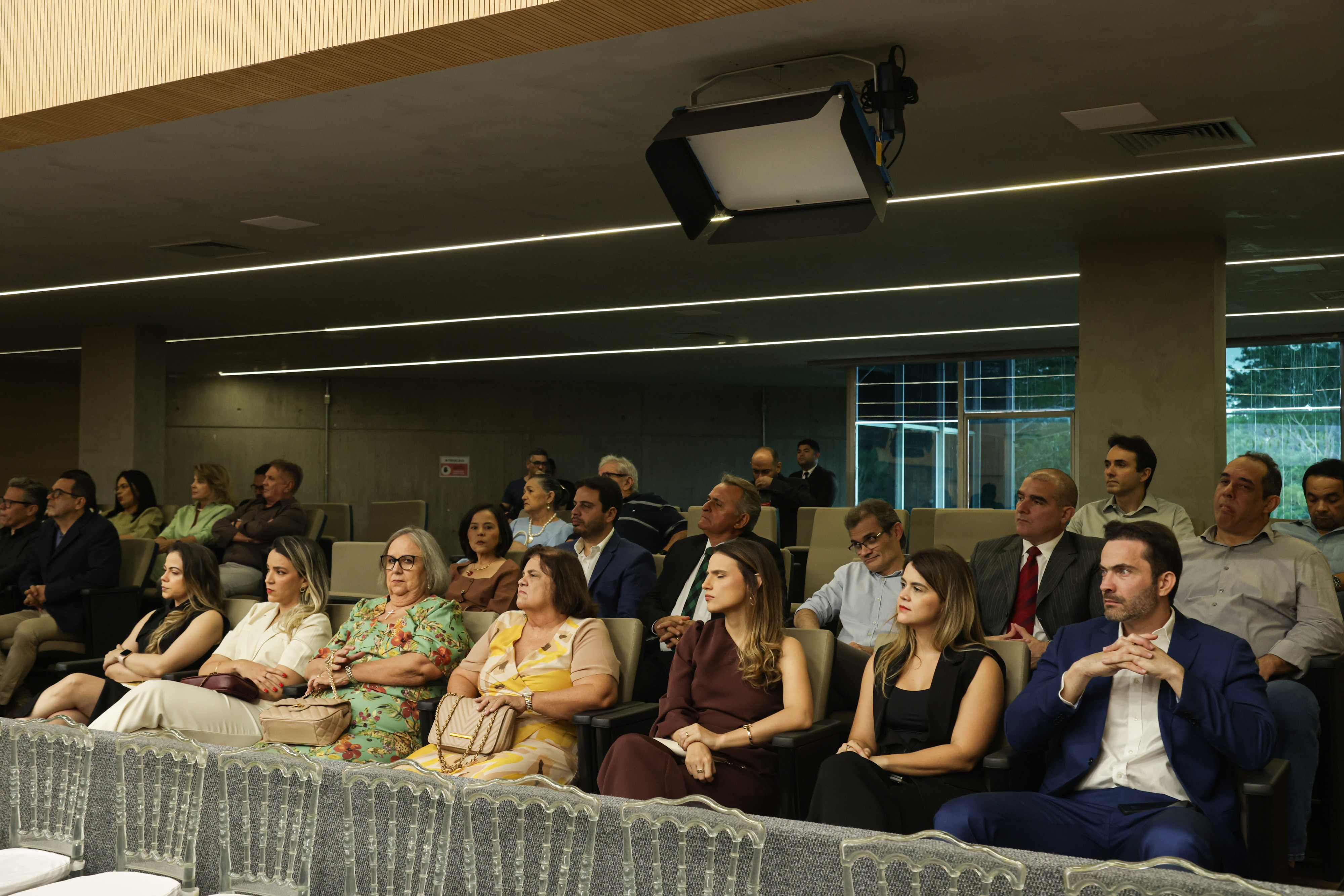 SESSÃO SOLENE MEDALHA DO MÉRITO LEGISLATIVO AO DR CHARLLES ANDERSON BOMFIM VELOSO (15).jpg