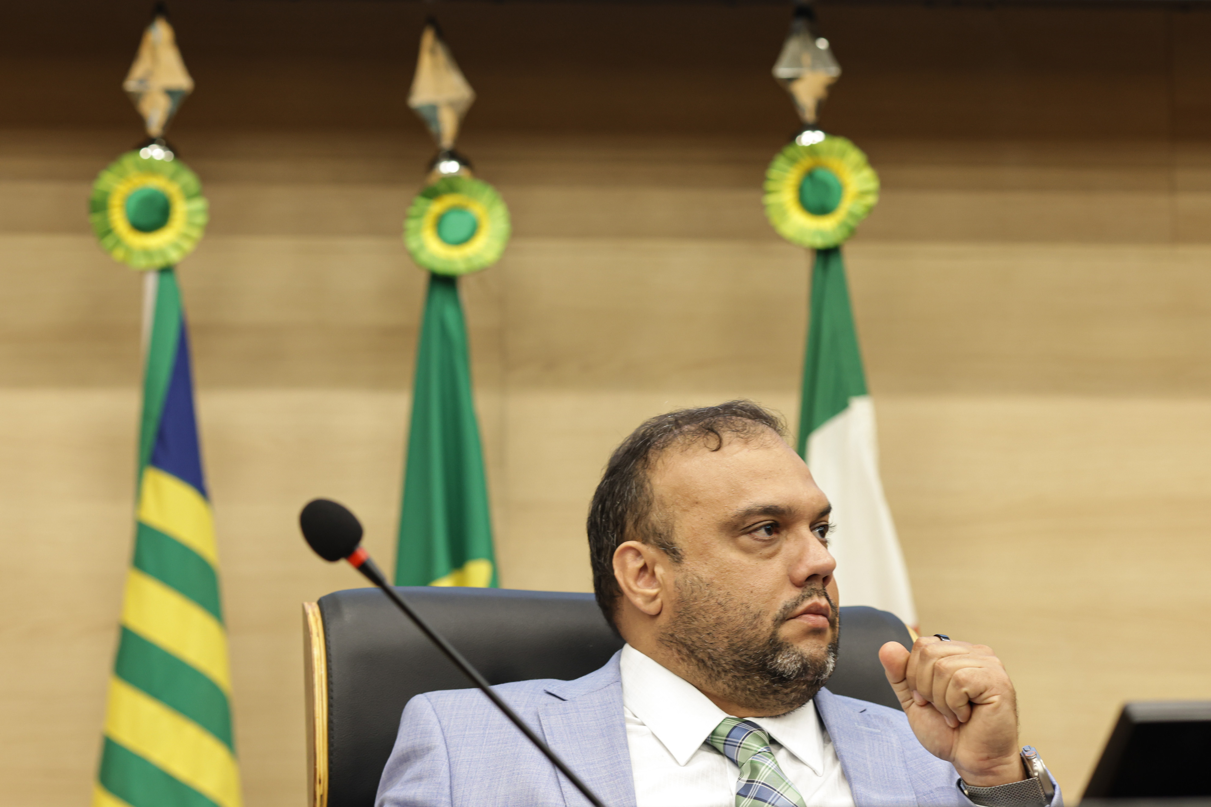 SESSÃO SOLENE MEDALHA DO MÉRITO LEGISLATIVO AO DR CHARLLES ANDERSON BOMFIM VELOSO (21).jpg
