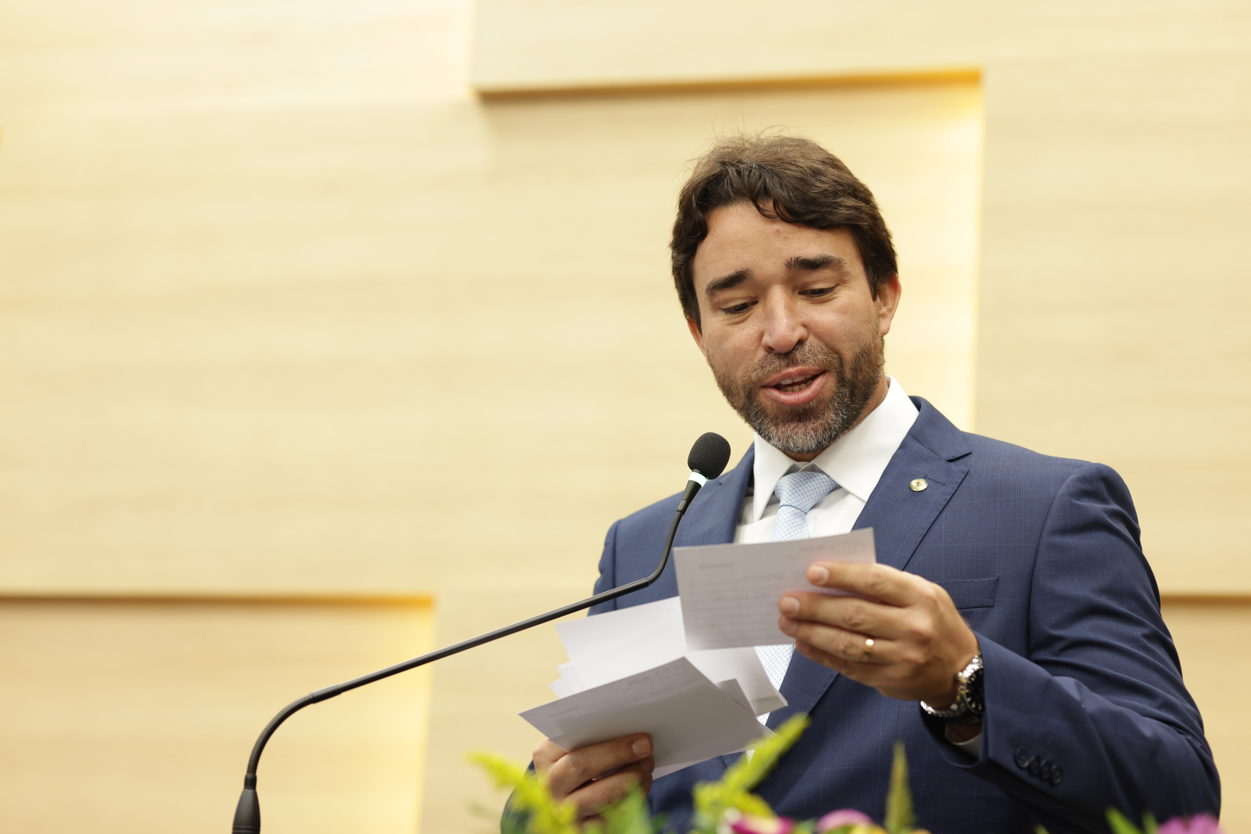 SESSÃO SOLENE MEDALHA DO MÉRITO LEGISLATIVO AO DR CHARLLES ANDERSON BOMFIM VELOSO (26).jpg