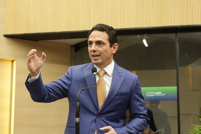 SESSÃO SOLENE MEDALHA DO MÉRITO LEGISLATIVO AO DR CHARLLES ANDERSON BOMFIM VELOSO (8).jpg