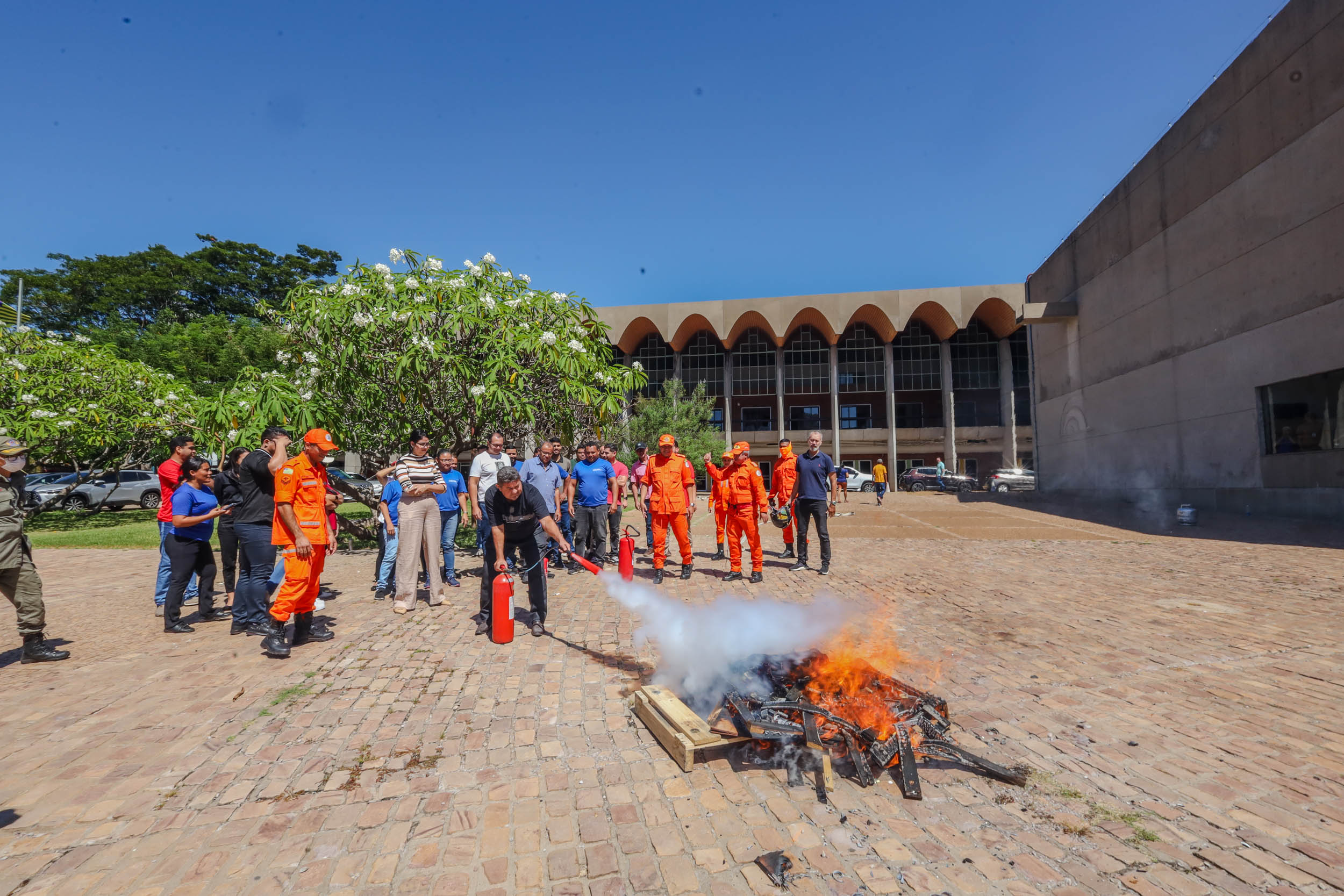 TREINAMENTO DEBRIGADISTA DE INCENDIO PARA FUNCIONARIOS DA ALEPI (12).jpg