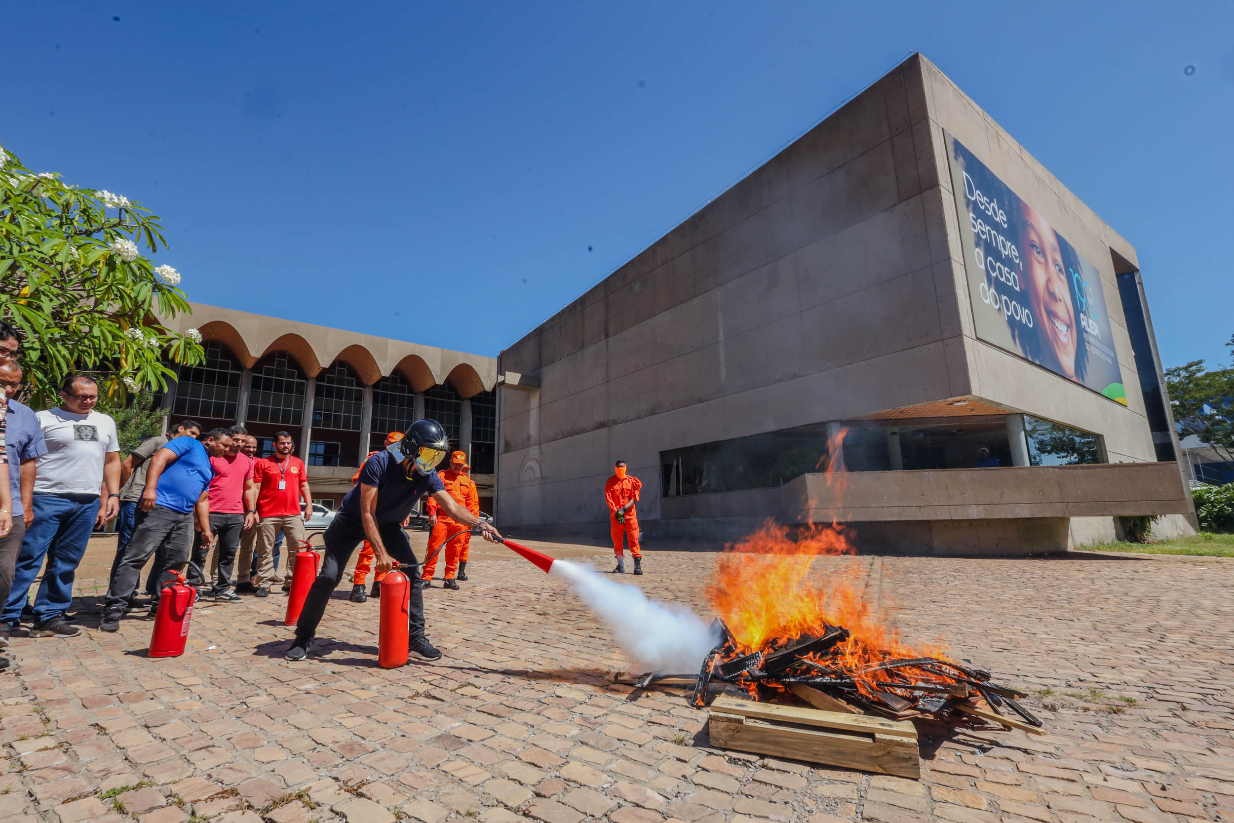 TREINAMENTO DEBRIGADISTA DE INCENDIO PARA FUNCIONARIOS DA ALEPI (9).jpg