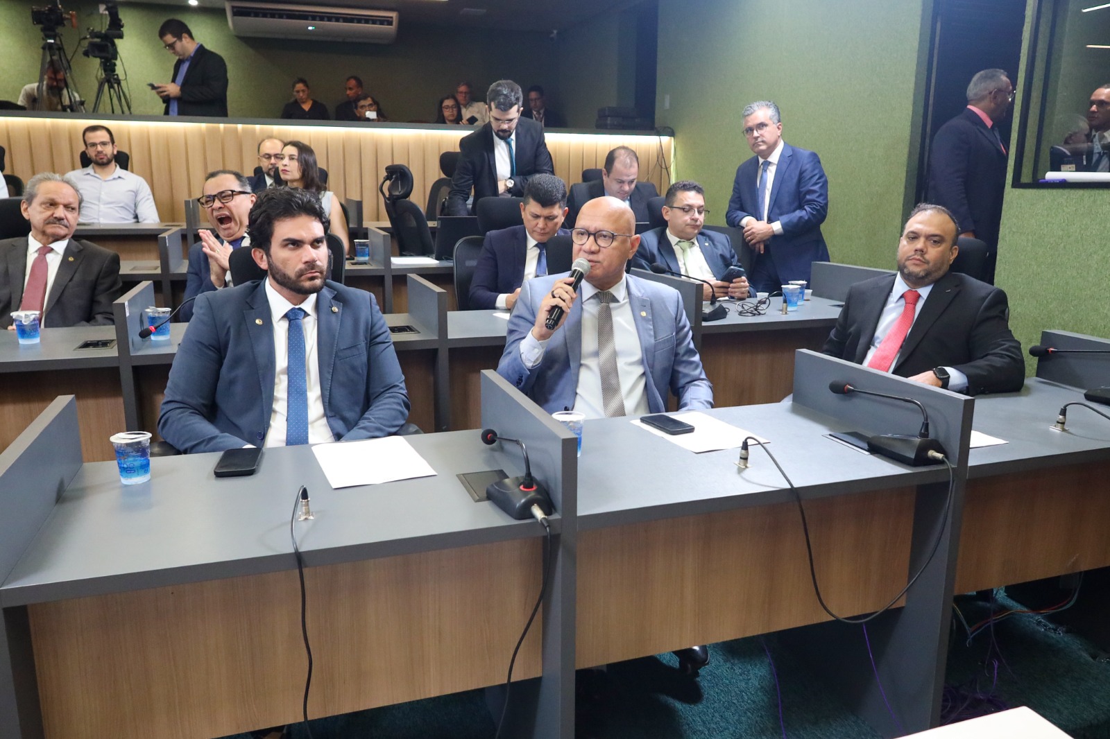 REUNIÃO DA CCJ 06.05 (4).jpeg