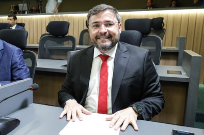 REUNIÃO DA COMISSÃO DE SAÚDE EDUCAÇÃO E CULTURA (2).jpg