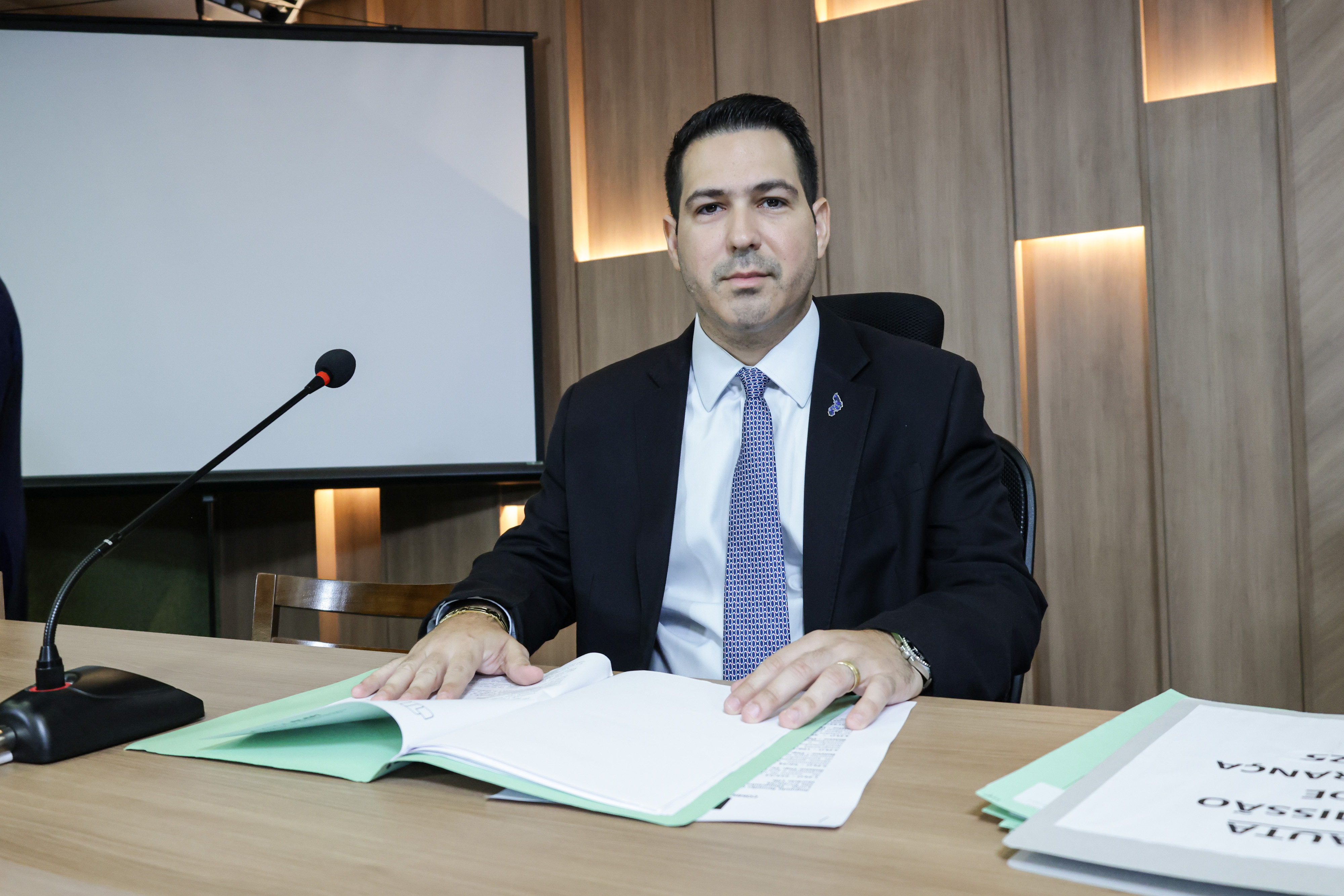 REUNIÃO DA COMISSÃO DE SAÚDE EDUCAÇÃO E CULTURA.jpg