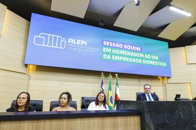SESSÃO SOLENE EM HOMENAGEM AO DIA DA EMPREGADA DOMÉSTICA  (3).jpg