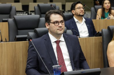 SESSÃO SOLENE TÍTULO DE CIDADANIA AO SENHOR MANOEL CARDOSO LINHARES E À SENHORA CARINA THOMAZ CAMARA (14).jpg SESSÃO SOLENE TÍTULO DE CIDADANIA AO SENHOR MANOEL CARDOSO LINHARES E À SENHORA CARINA THOMAZ CAMARA (14).jpg