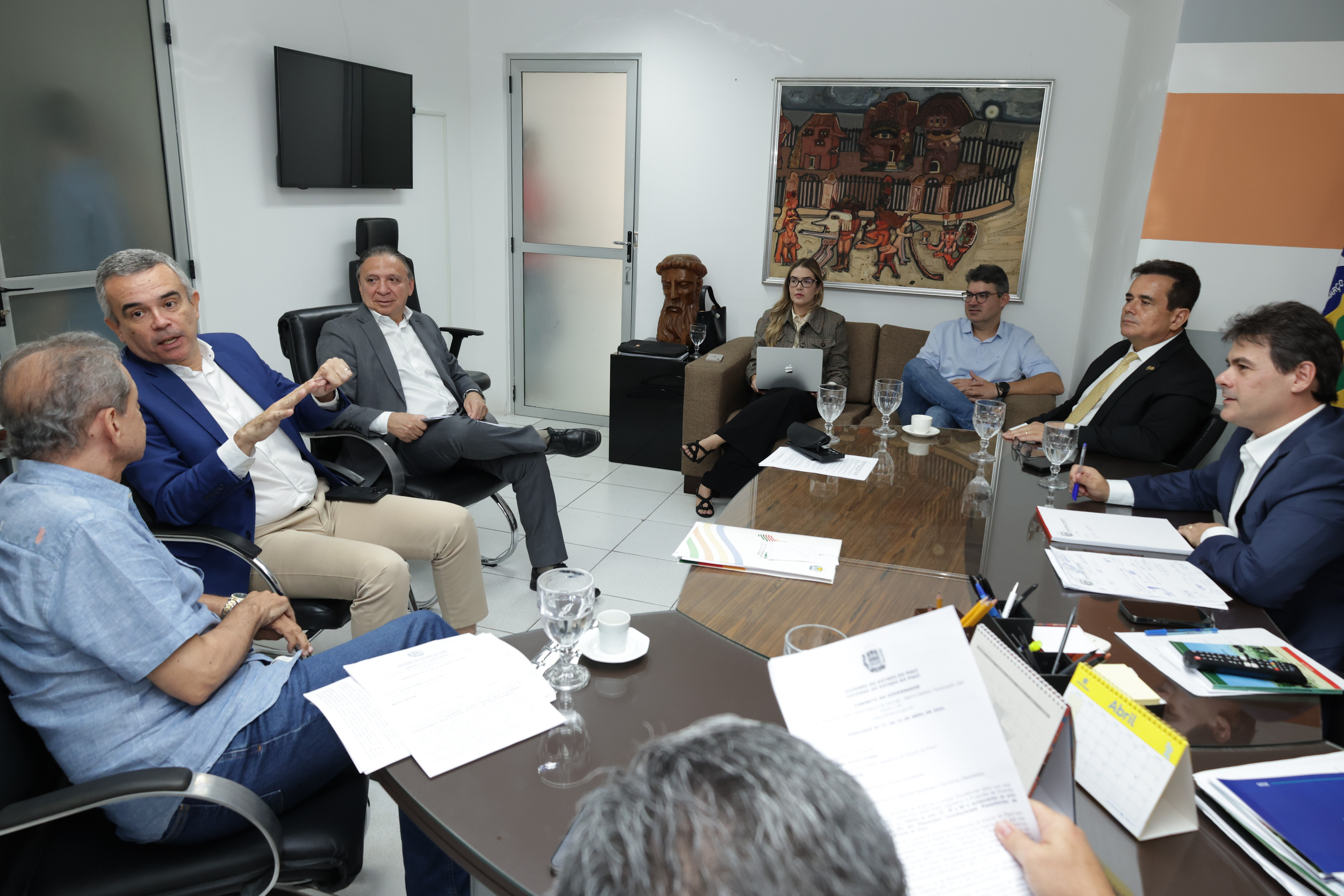 REUNIÃO  COM OS SECRETÁRIOS DE FAZENDA EMÍLIO JUNIOR E DE PLANEJAMENTO WASHINGTON BONFIM (7).jpg
