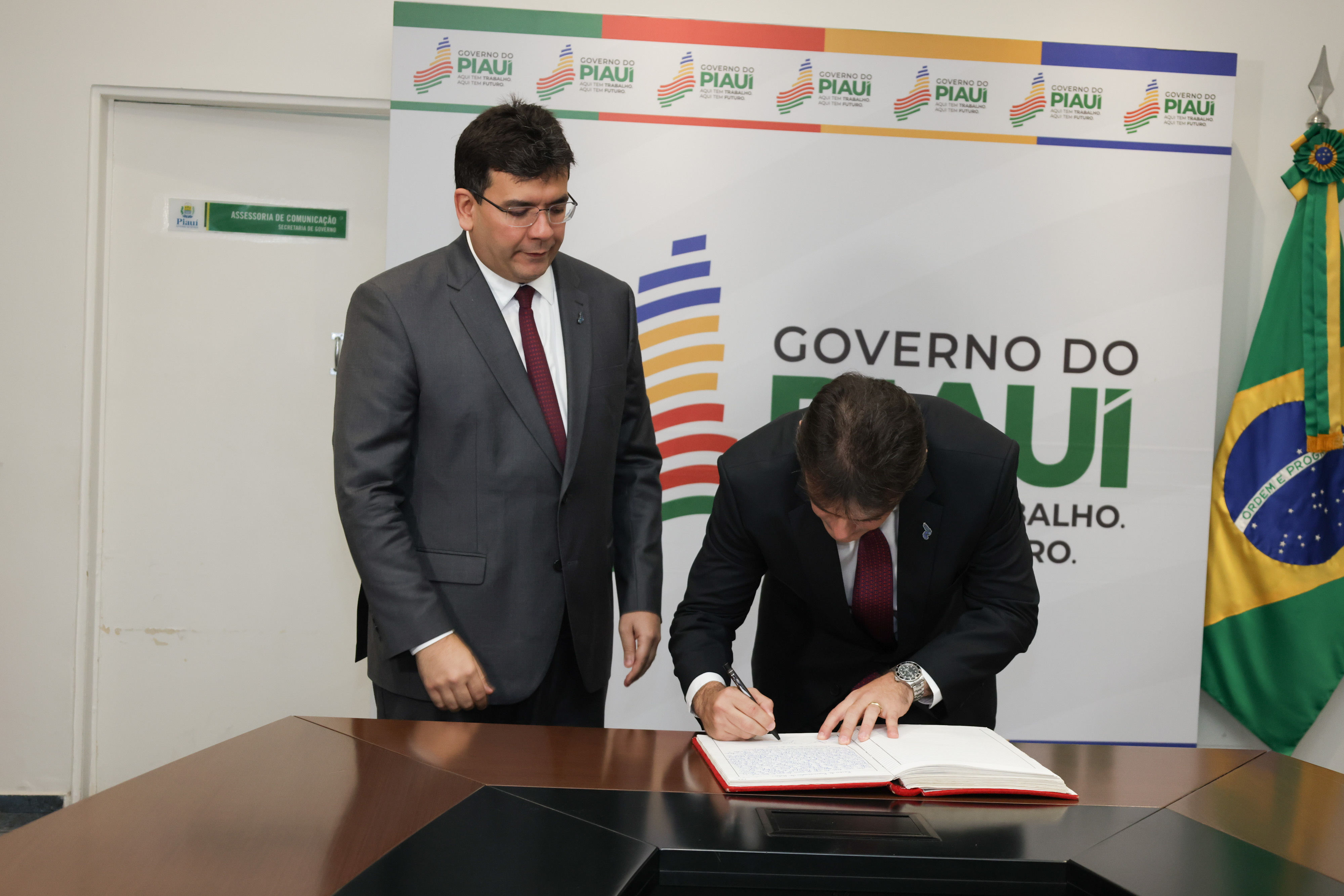SOLENIDADE DE TRANSMISSÃO DO CARGO DE GOVERNADOR (15).jpg