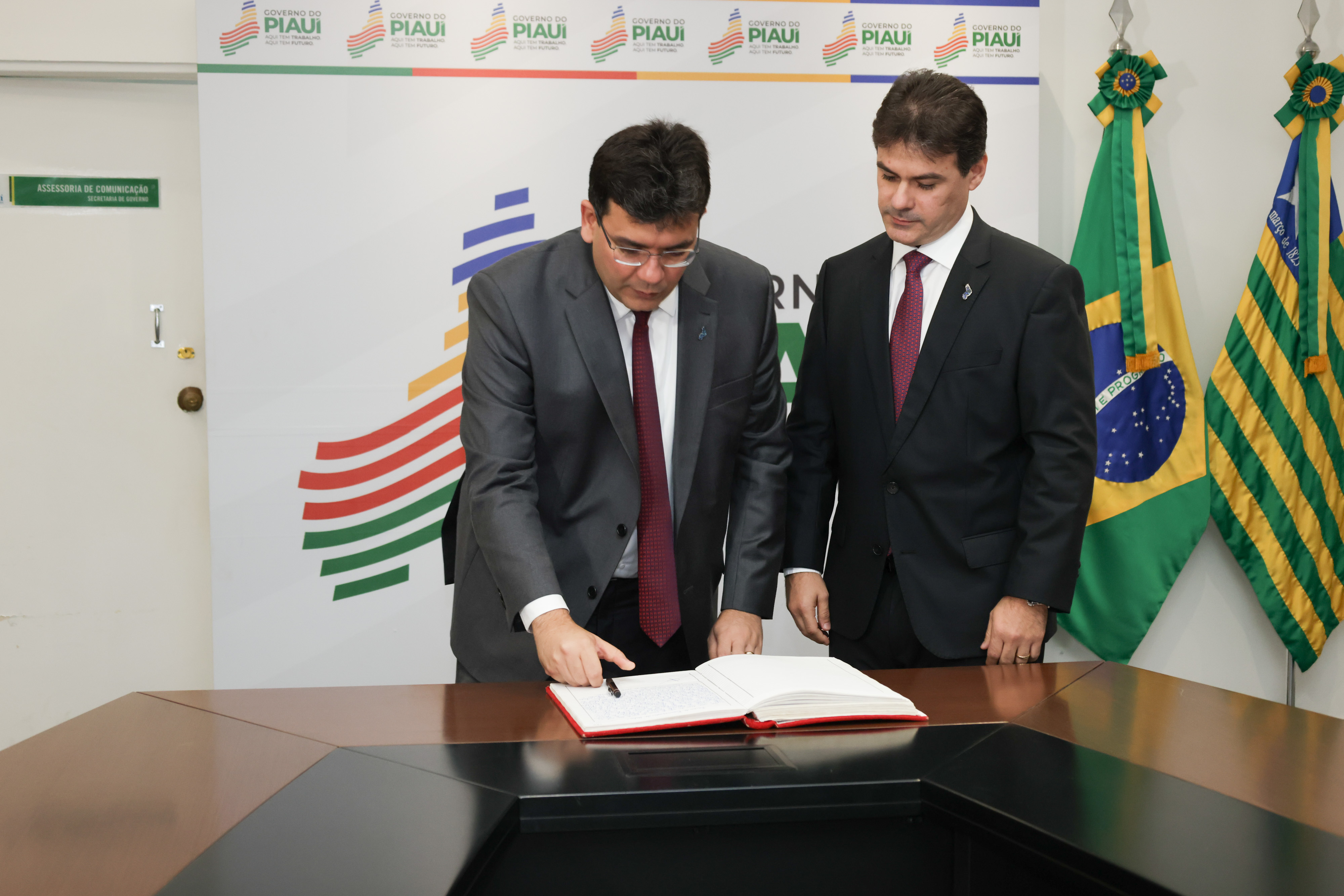 SOLENIDADE DE TRANSMISSÃO DO CARGO DE GOVERNADOR (16).jpg