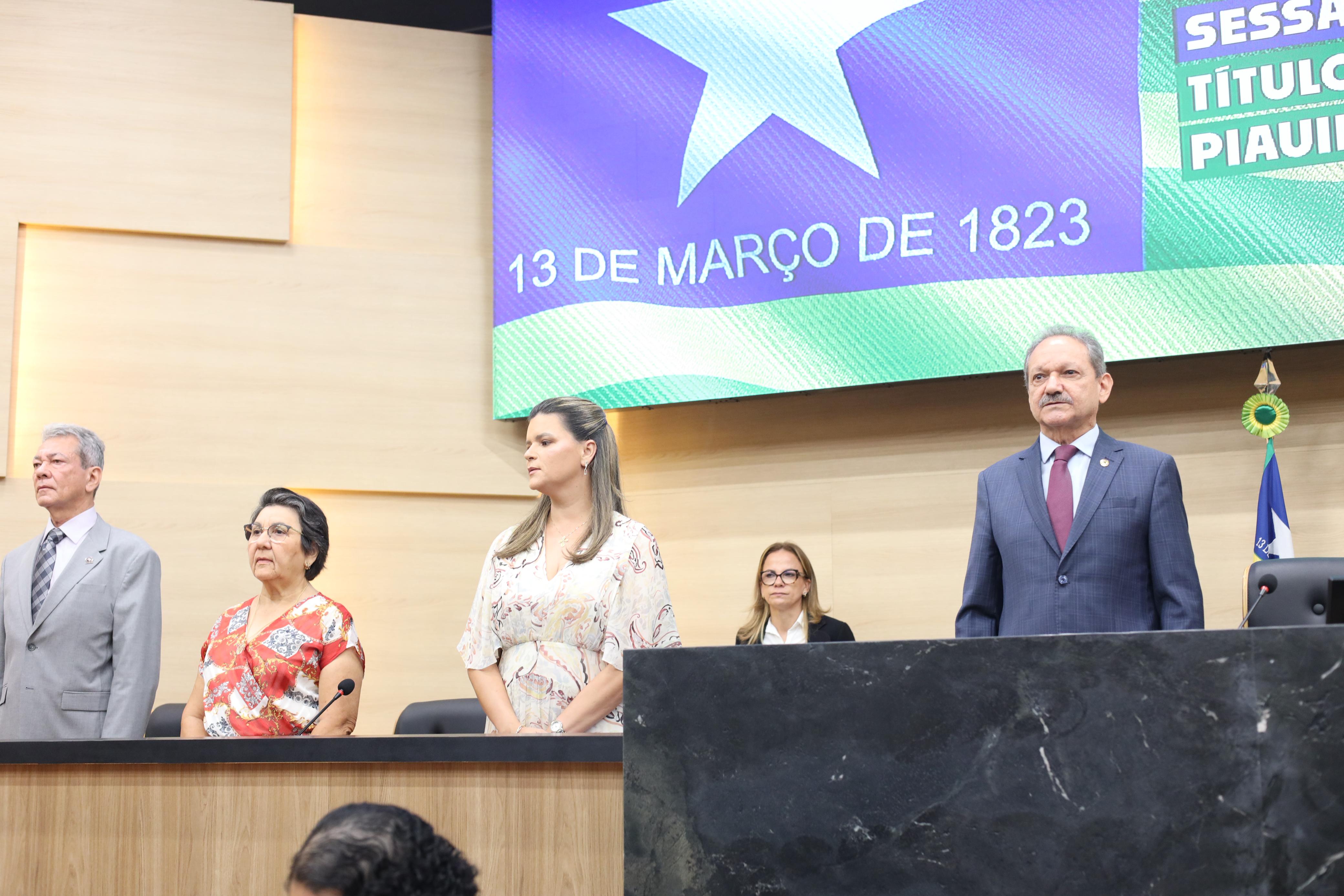 CONCESSÃO DE TÍTULO DE CIDADANIA PIAUIENSE A PROMOTORA ÁUREA EMÍLIA BEZERRA MADRUGA (15).jpeg
