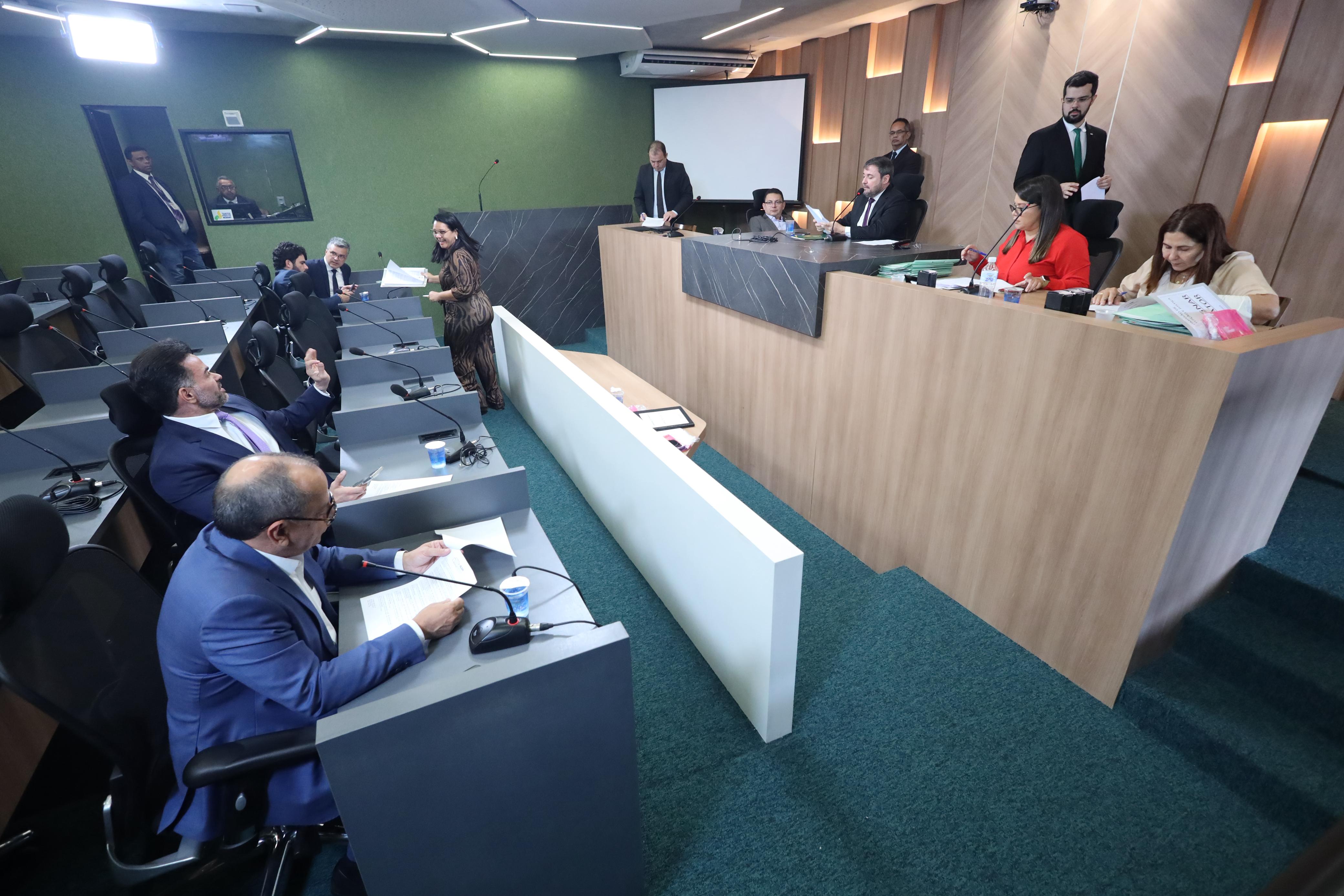 COMISSÃO DE CONSTITUIÇÃO E JUSTIÇA (12).jpeg