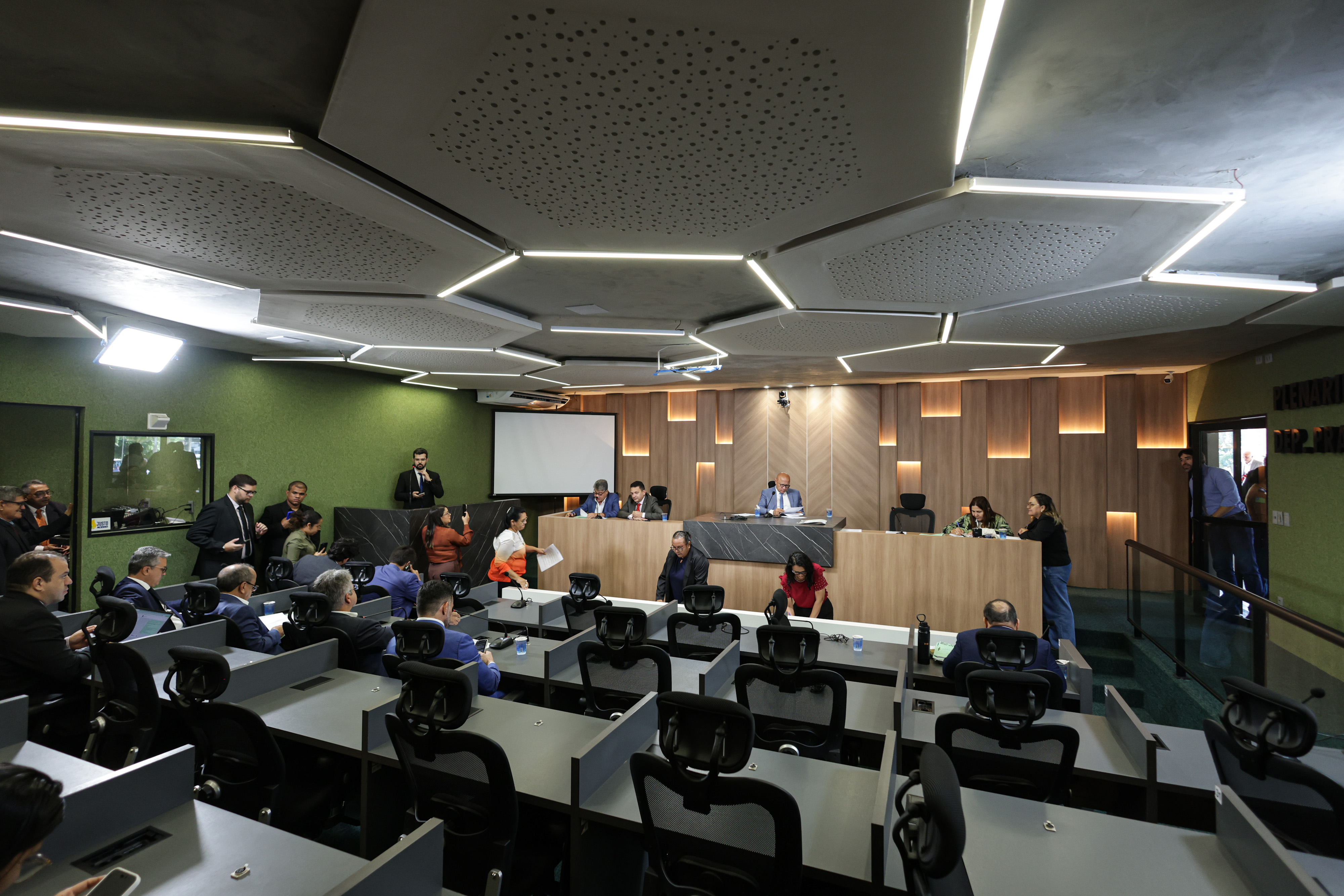 REUNIÃO DA COMISSÃO DE FISCALIZAÇÃO CONTROLE FINANÇAS E TRIBUTAÇÃO.jpg