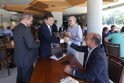 DEPUTADO SEVERO EULÁLIO REASSUME A PRESIDÊNCIA DA ALEPI (2).jpg