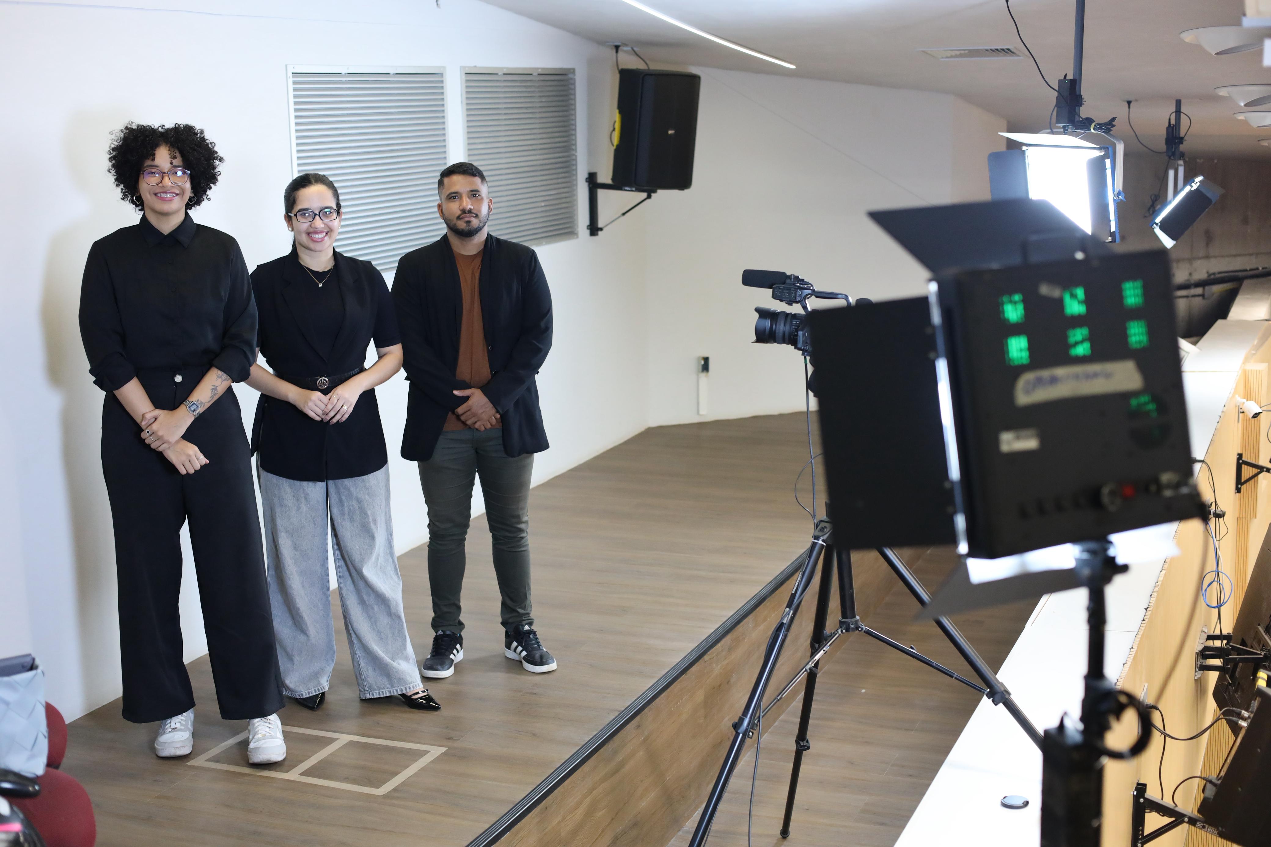 SESSÃO PLENÁRIA 19.05 LIBRAS (1).jpeg