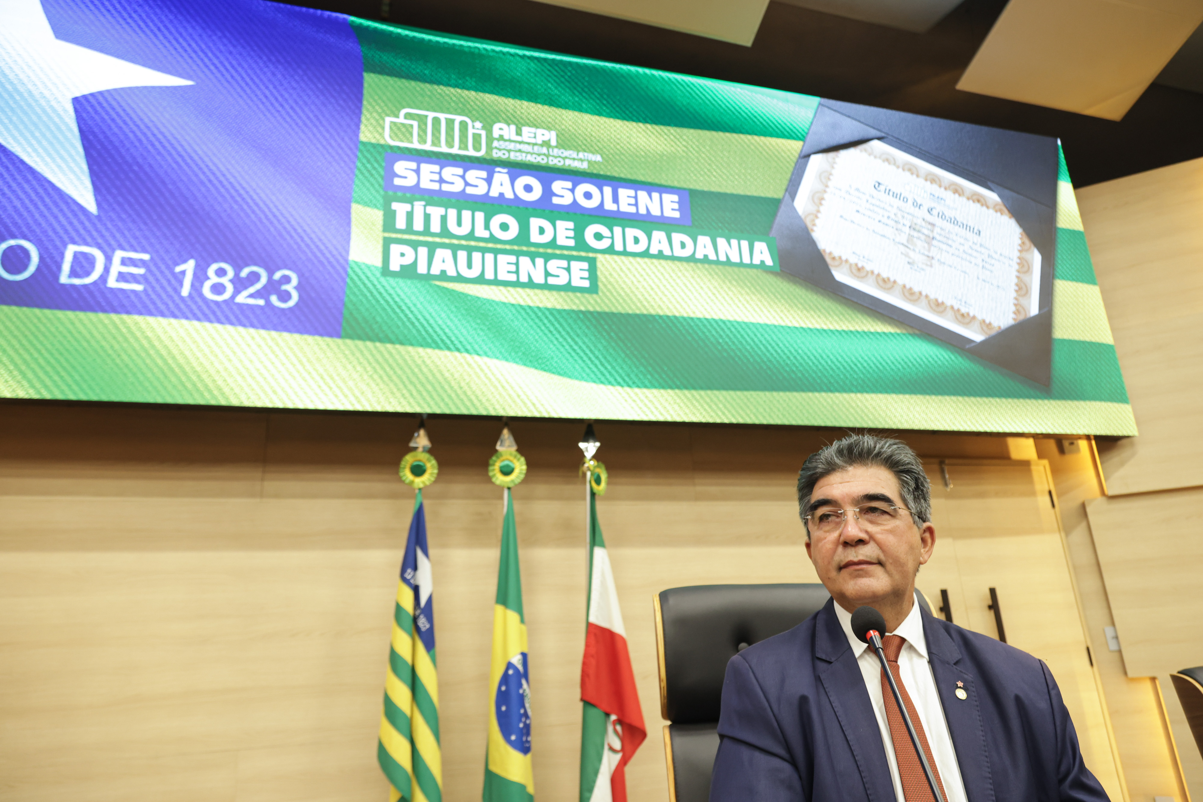 SESSÃO SOLENE TÍTULO DE CIDADANIA AO SR ADOLFO CURBELO CASTELLANOS EMBAIXADOR DE CUBA NO BRASIL (28).jpg