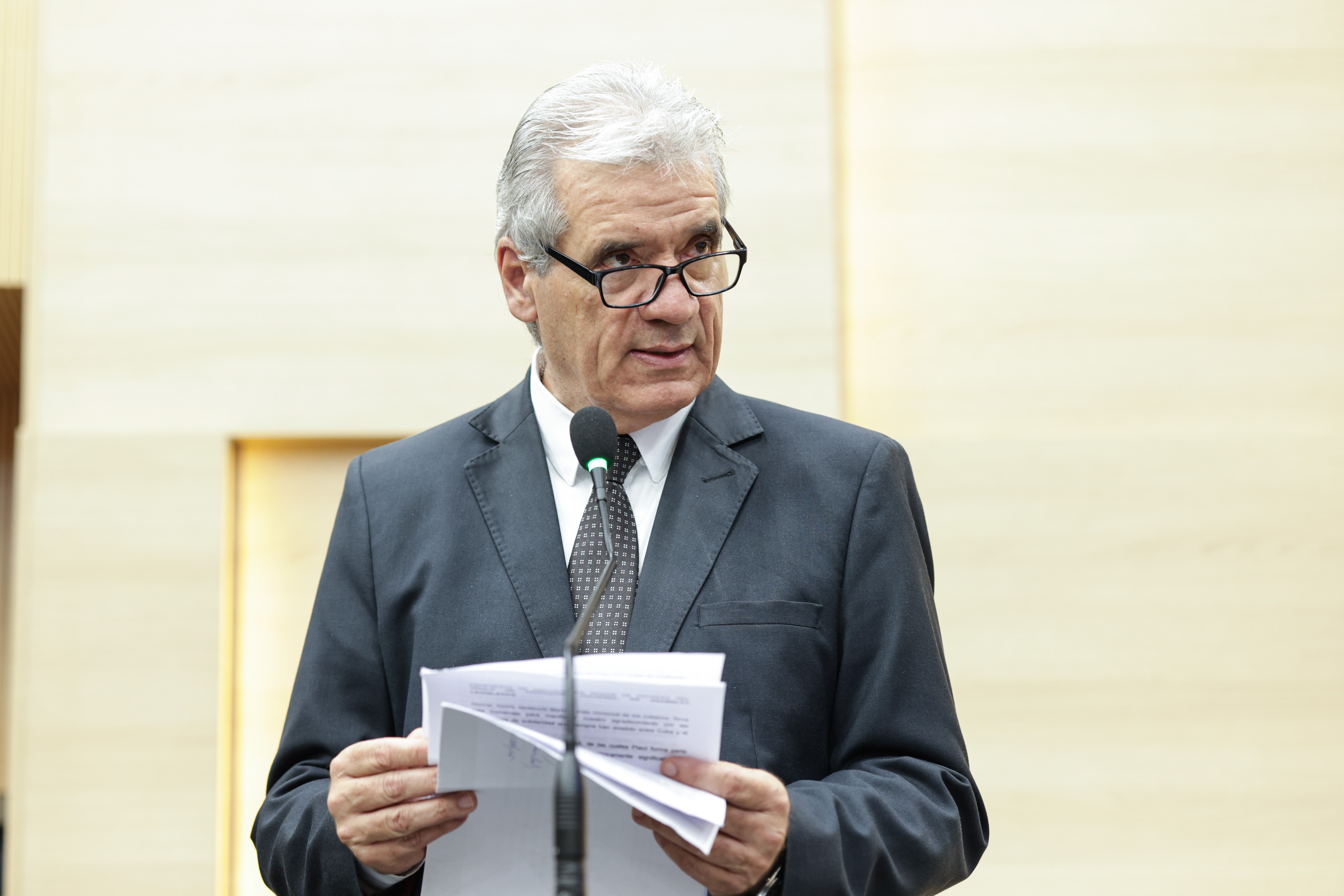 SESSÃO SOLENE TÍTULO DE CIDADANIA AO SR ADOLFO CURBELO CASTELLANOS EMBAIXADOR DE CUBA NO BRASIL (29).jpg