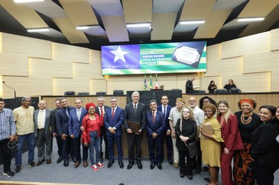 SESSÃO SOLENE TÍTULO DE CIDADANIA AO SR ADOLFO CURBELO CASTELLANOS EMBAIXADOR DE CUBA NO BRASIL (32).jpg