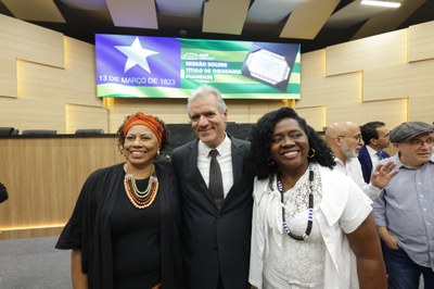 SESSÃO SOLENE TÍTULO DE CIDADANIA AO SR ADOLFO CURBELO CASTELLANOS EMBAIXADOR DE CUBA NO BRASIL (39).jpg