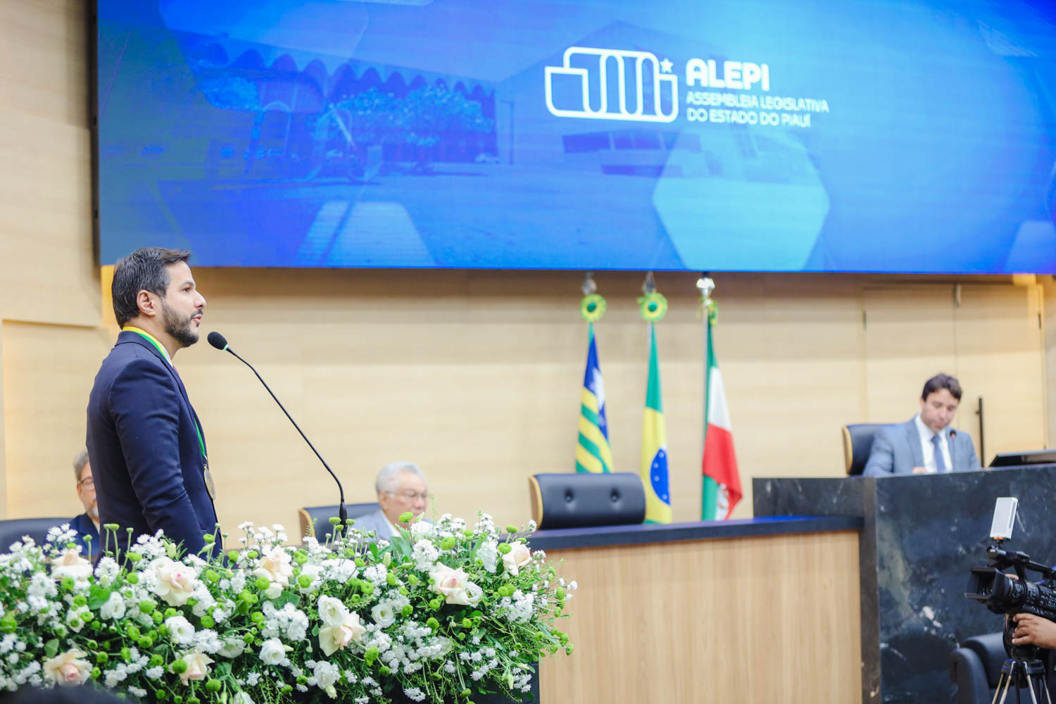 MEDALHA MÉRITO LEGISLATIVO SECRETARIO WASHINTON BANDEIRA (21).jpg