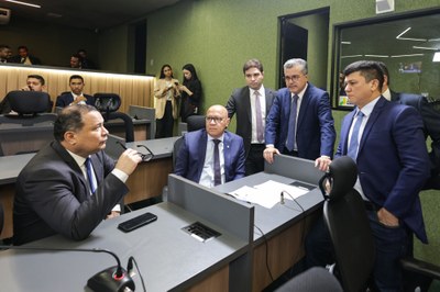 REUNIÃO DA COMISSÃO DE CONSTITUIÇÃO E JUSTIÇA (3).jpg