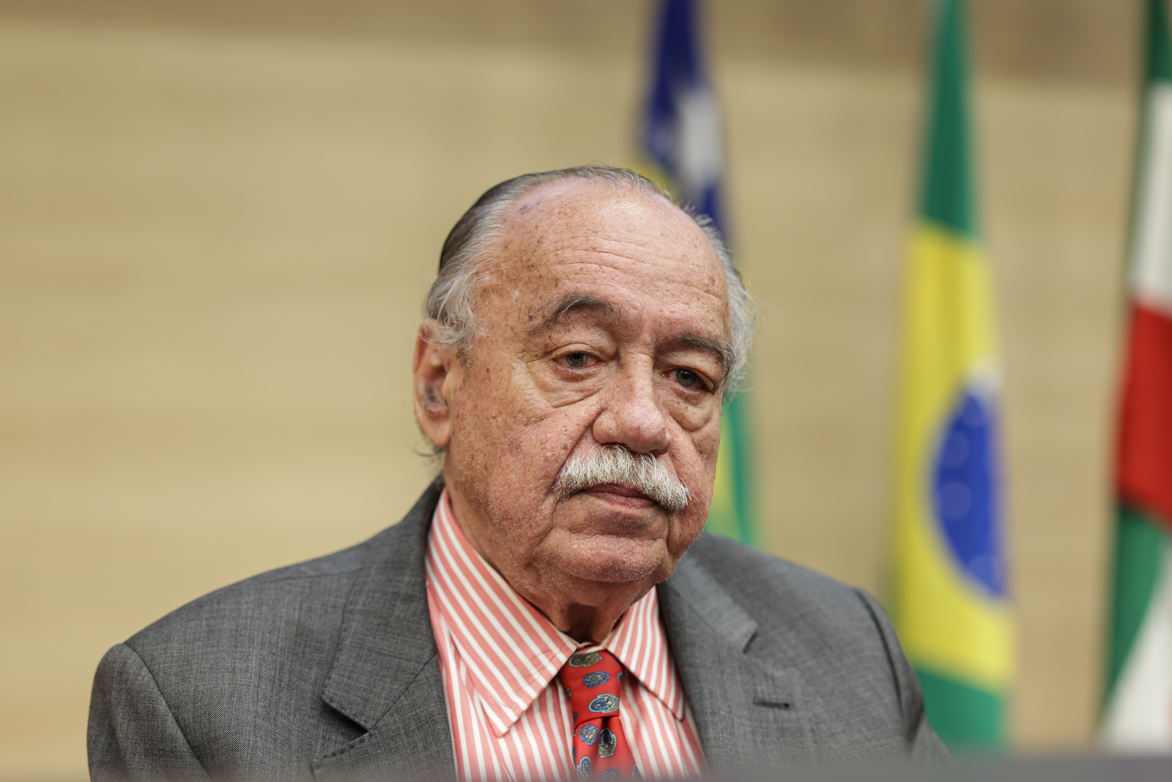 SESSÃO SOLENE HOMENAGEM AO CENTENÁRIO DO DEPUTADO HUMBERTO REIS DA SILVEIRA (1).jpg
