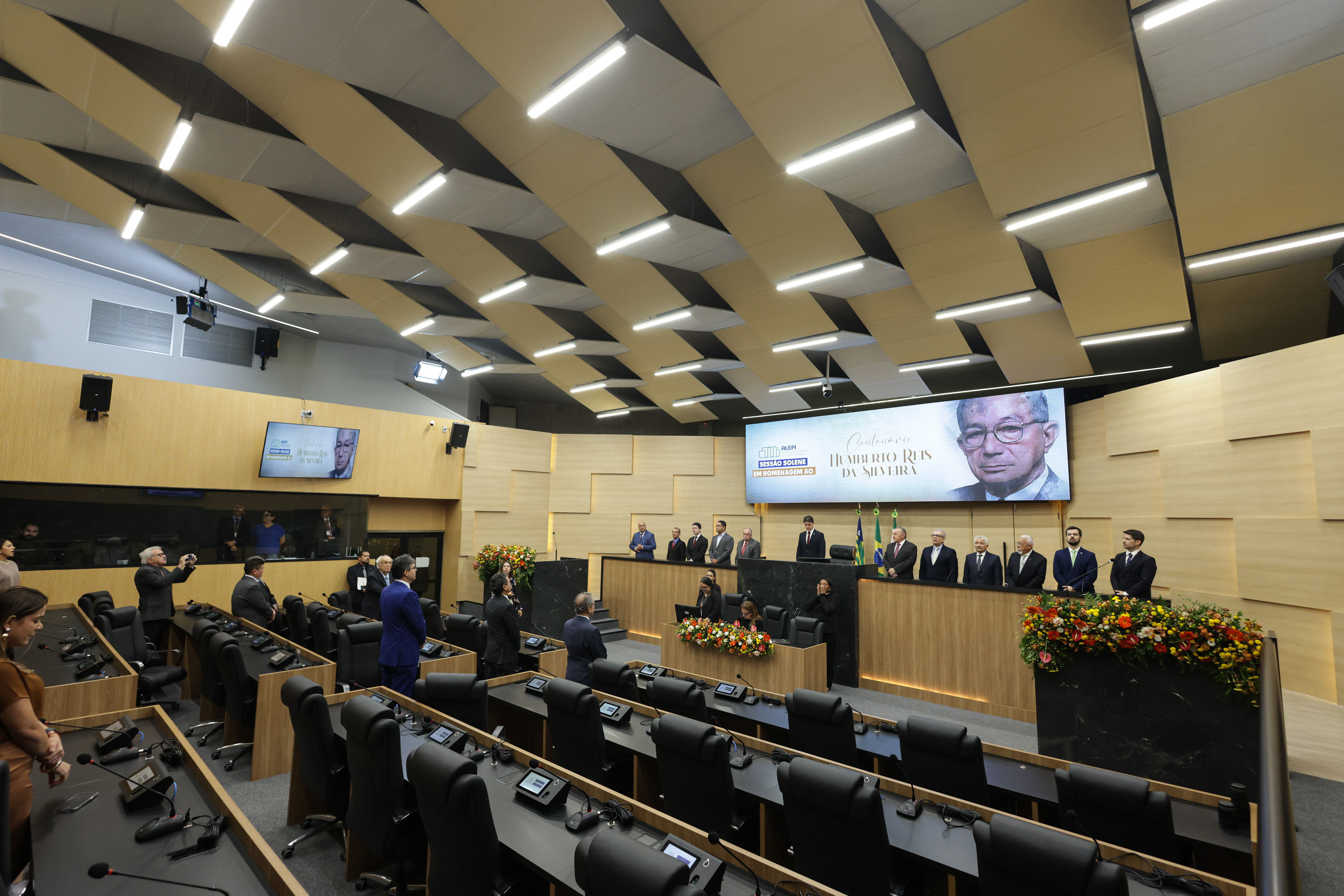SESSÃO SOLENE HOMENAGEM AO CENTENÁRIO DO DEPUTADO HUMBERTO REIS DA SILVEIRA (12).jpg
