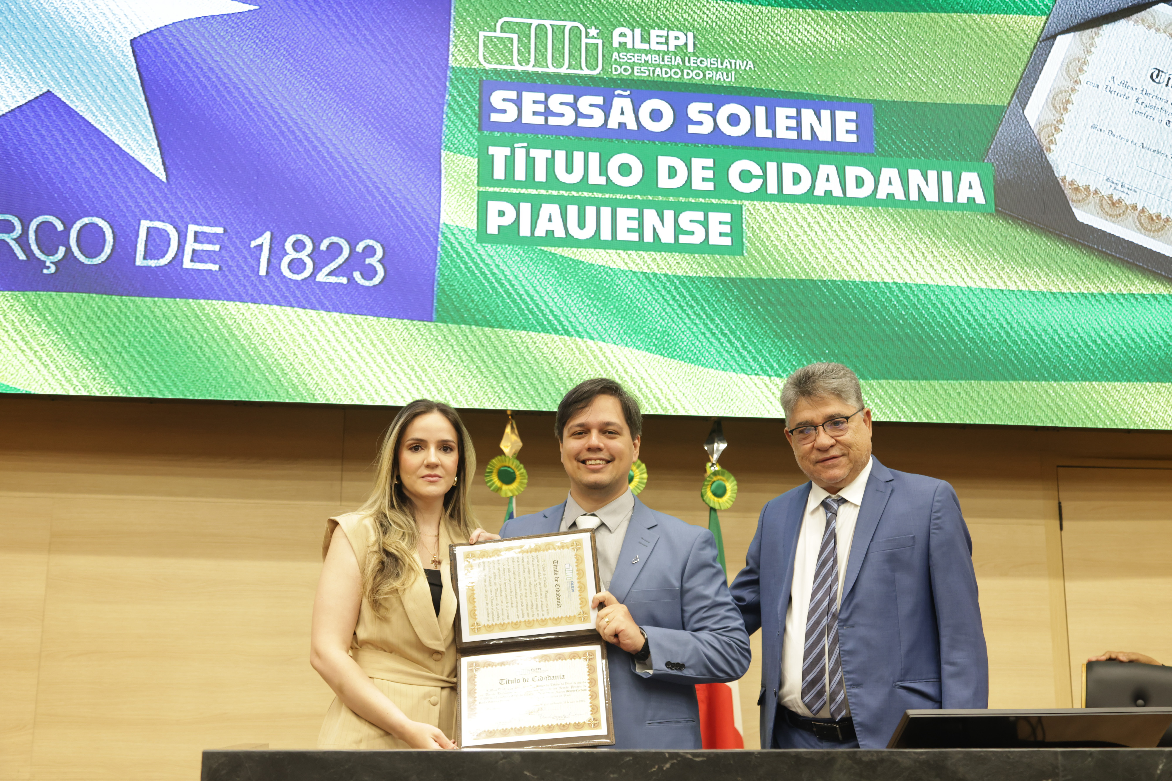 SESSÃO SOLENE TÍTULO DE CIDADANIA AO SR BRUNO CARDOSO ROCHA SARAIVA TEIXEIRA (11).jpg