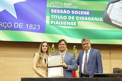 SESSÃO SOLENE TÍTULO DE CIDADANIA AO SR BRUNO CARDOSO ROCHA SARAIVA TEIXEIRA (11).jpg