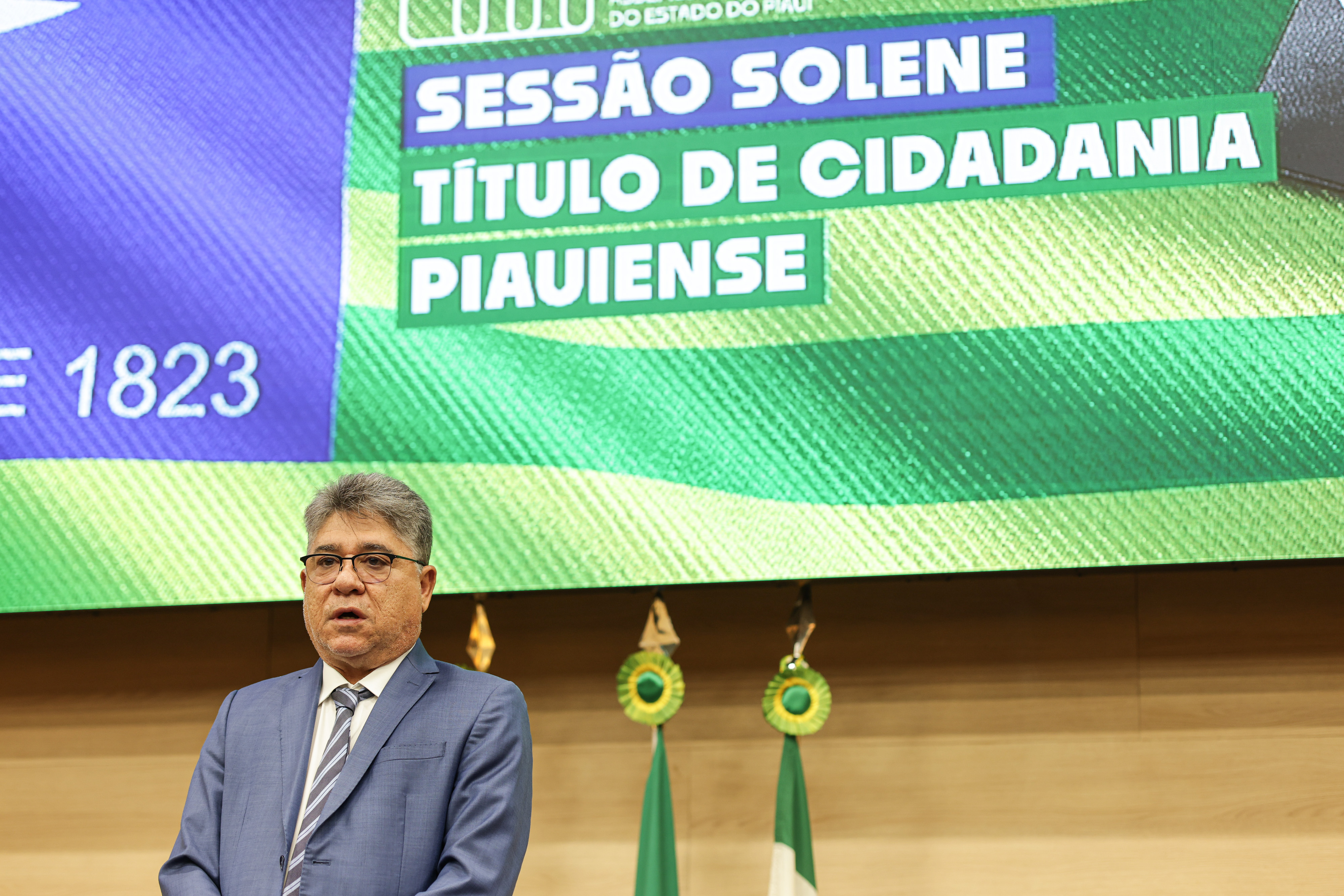 SESSÃO SOLENE TÍTULO DE CIDADANIA AO SR BRUNO CARDOSO ROCHA SARAIVA TEIXEIRA (4).jpg
