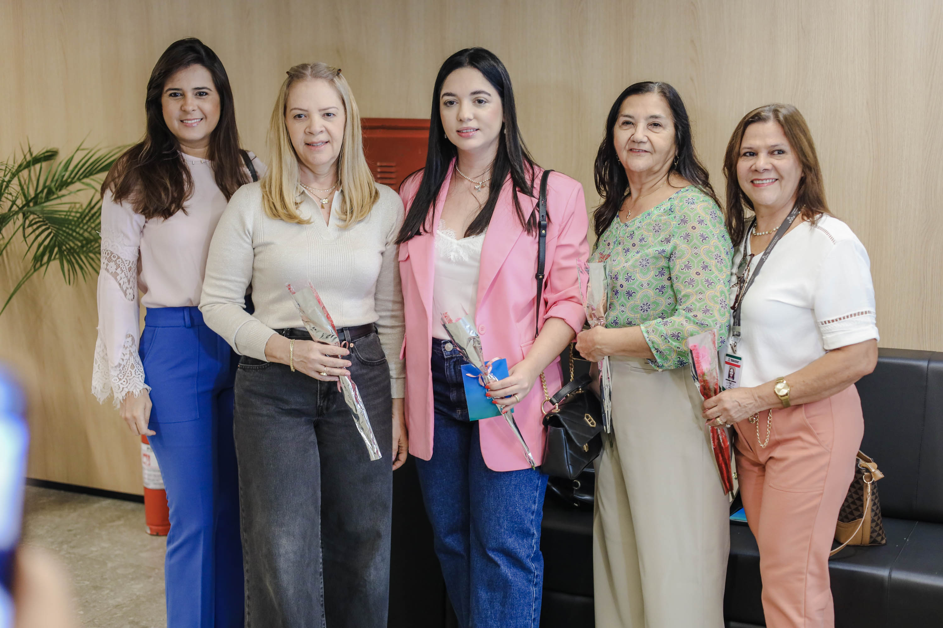 ACOLHIMENTO E HOMENAGEM PELO DIA DAS MULHERES PELO PRESIDENTE SEVERO EULÁLIO (11).jpg