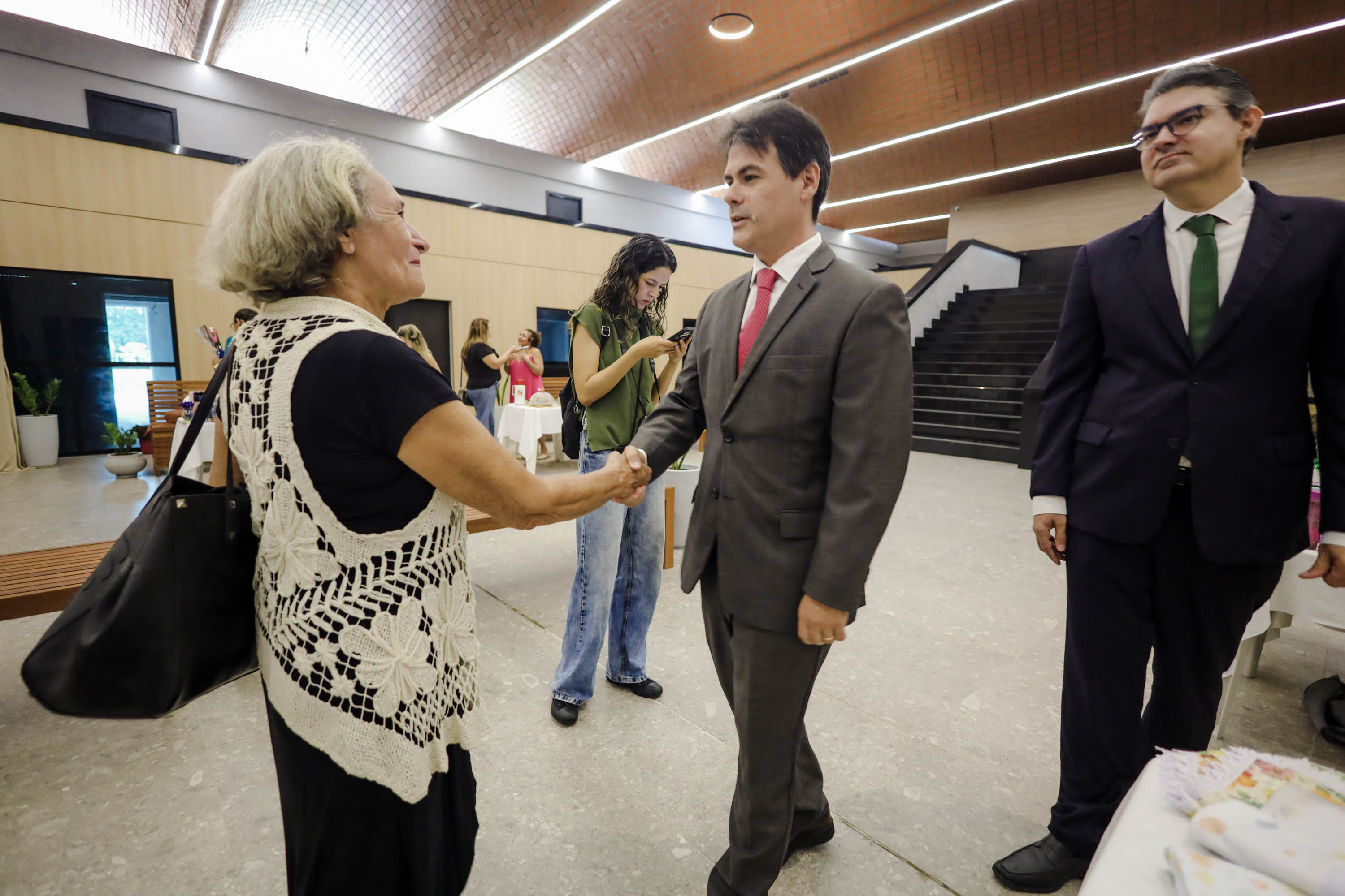 ACOLHIMENTO E HOMENAGEM PELO DIA DAS MULHERES PELO PRESIDENTE SEVERO EULÁLIO (37).jpg