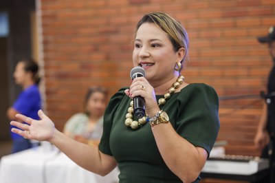 PALESTRA DRA KELLY GONÇALVES EMPREENDEDORISMO E EMPODERAMENTO FEMININO  (1).jpg