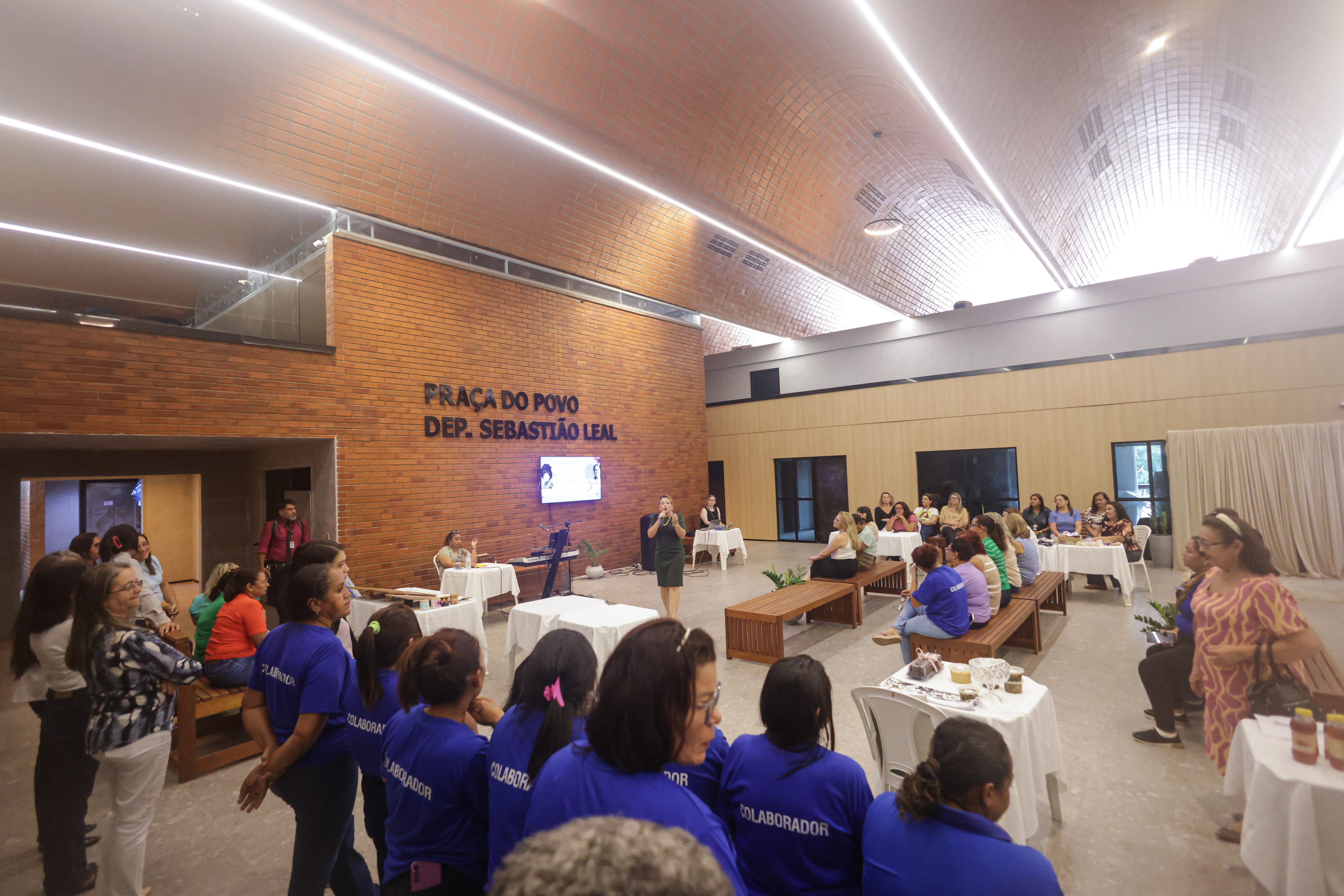 PALESTRA DRA KELLY GONÇALVES EMPREENDEDORISMO E EMPODERAMENTO FEMININO  (5).jpg