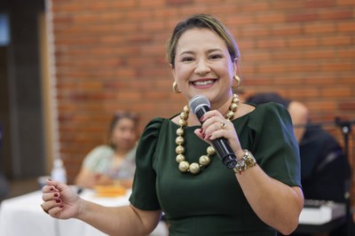 PALESTRA DRA KELLY GONÇALVES EMPREENDEDORISMO E EMPODERAMENTO FEMININO .jpg