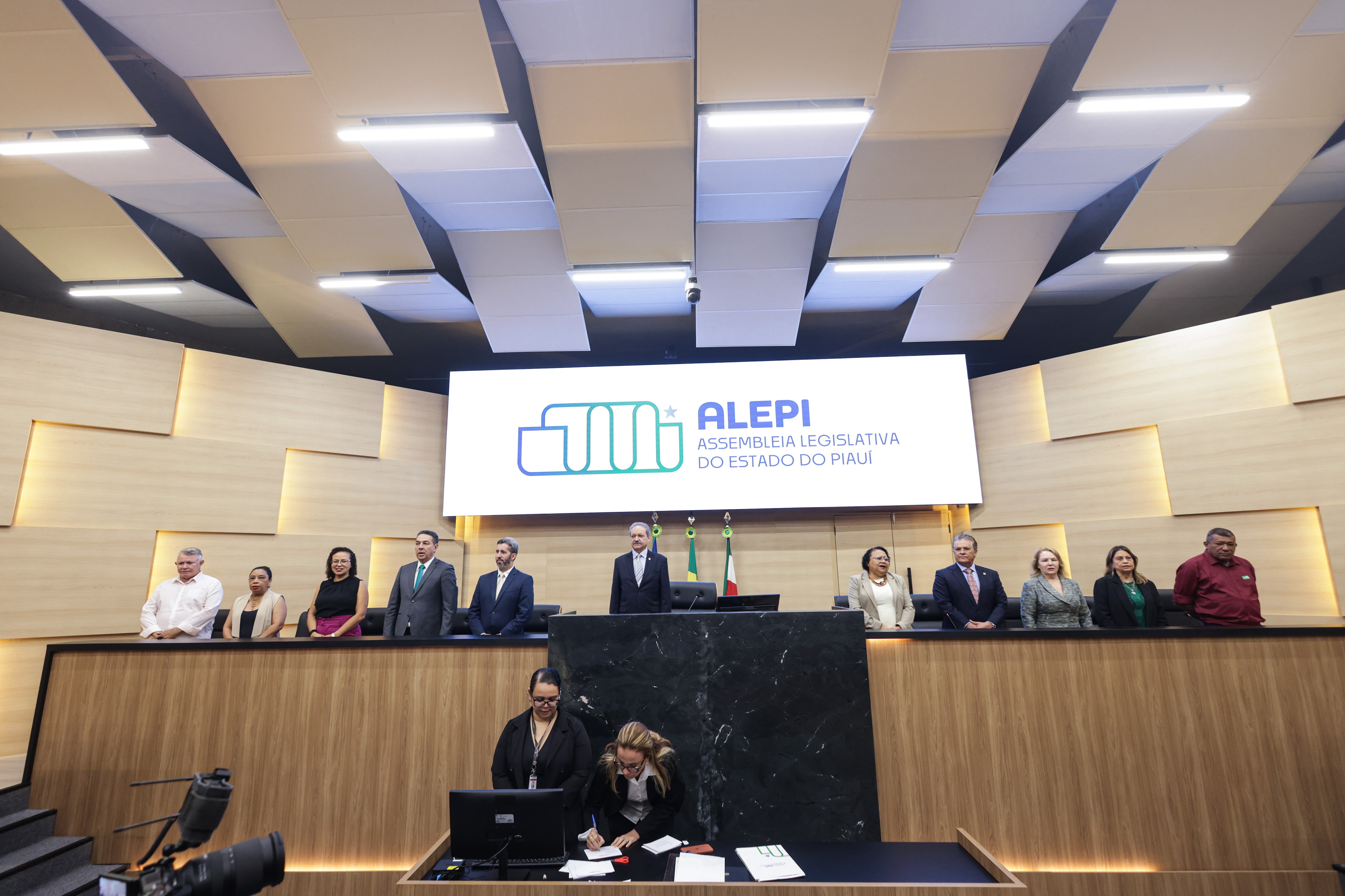 SESSÃO SOLENE TÍTULO DE CIDADANIA DE LEANDRO ANTONIO GRASS PEIXOTO (17).jpg