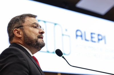 SESSÃO SOLENE TÍTULO DE CIDADANIA DE LEANDRO ANTONIO GRASS PEIXOTO (31).jpg