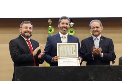 SESSÃO SOLENE TÍTULO DE CIDADANIA DE LEANDRO ANTONIO GRASS PEIXOTO (35).jpg