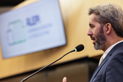 SESSÃO SOLENE TÍTULO DE CIDADANIA DE LEANDRO ANTONIO GRASS PEIXOTO (37).jpg