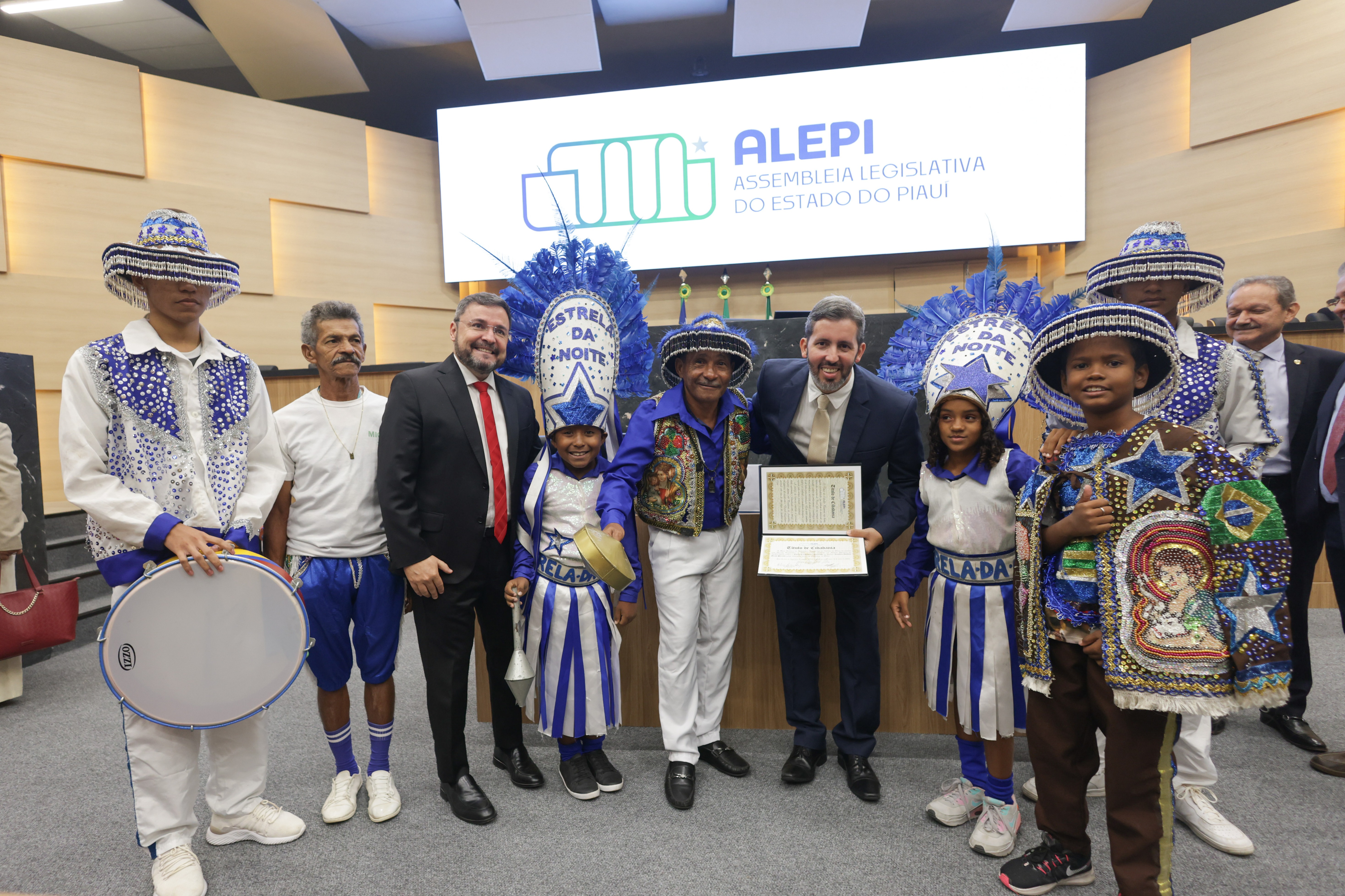 SESSÃO SOLENE TÍTULO DE CIDADANIA DE LEANDRO ANTONIO GRASS PEIXOTO (51).jpg