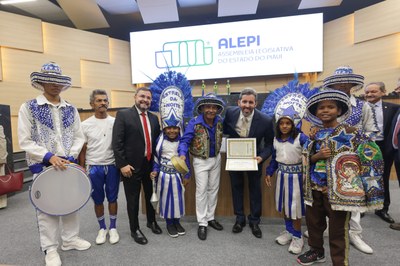 SESSÃO SOLENE TÍTULO DE CIDADANIA DE LEANDRO ANTONIO GRASS PEIXOTO (51).jpg