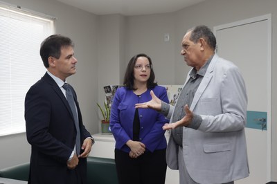 VISITA DE CORTESIA À DEFENSORA GERAL DO ESTADO CARLA YASCAR (1).jpg