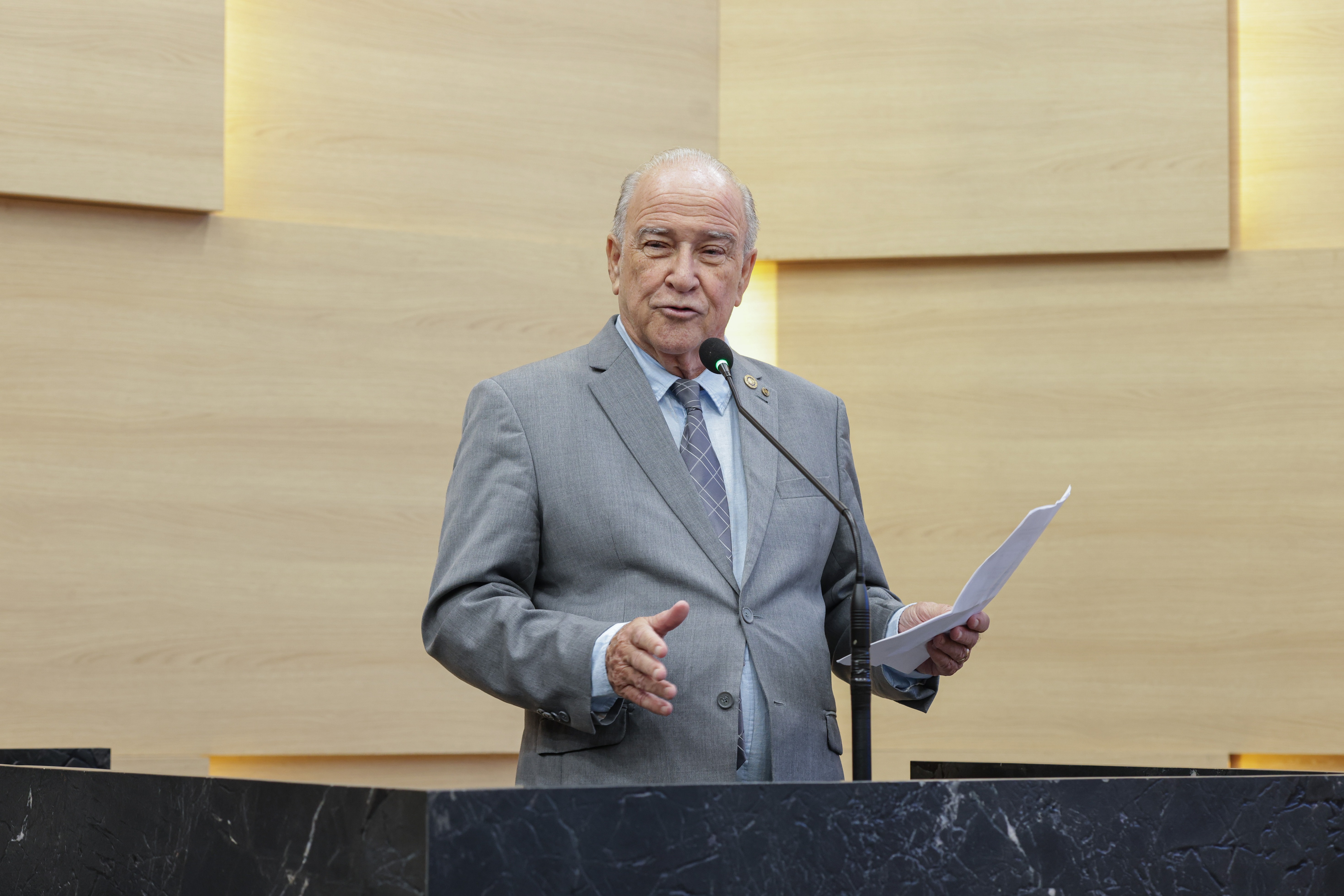  SESSÃO SOLENE TÍTULO DE CIDADANIA AO SR. JOAQUIM OLEGÁRIO DE BARROS ALMEIDA (7).jpg