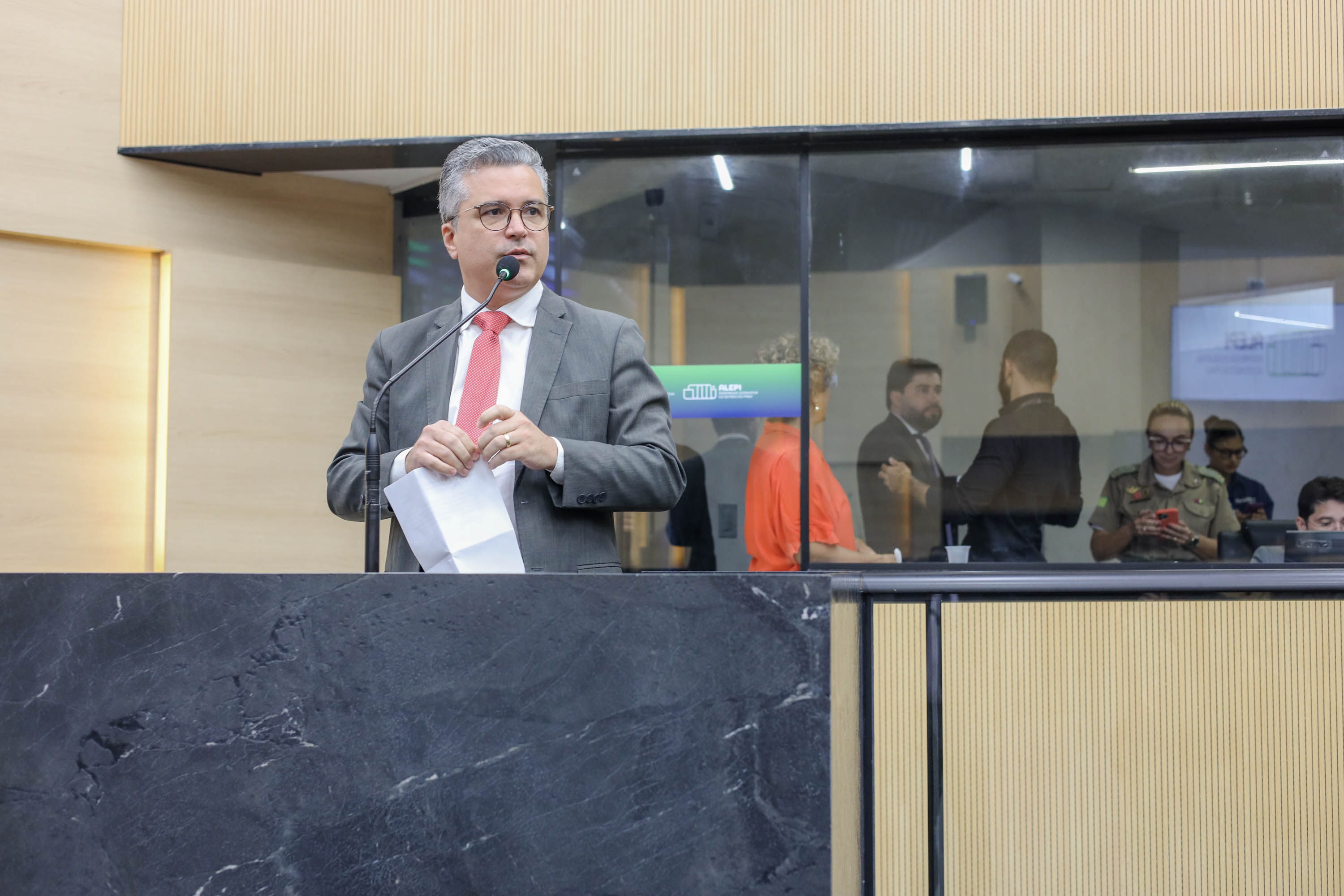 SESSÃO PLENÁRIA DIA 17.03 DR VINICIUS (14).jpg