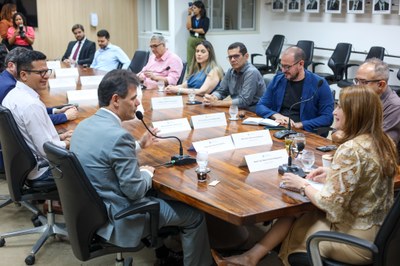 REUNIÃO PRESIDENTE DA ALEPI SEVERO EULALIO E REUTORA DA UFPI NADIR (9).jpg